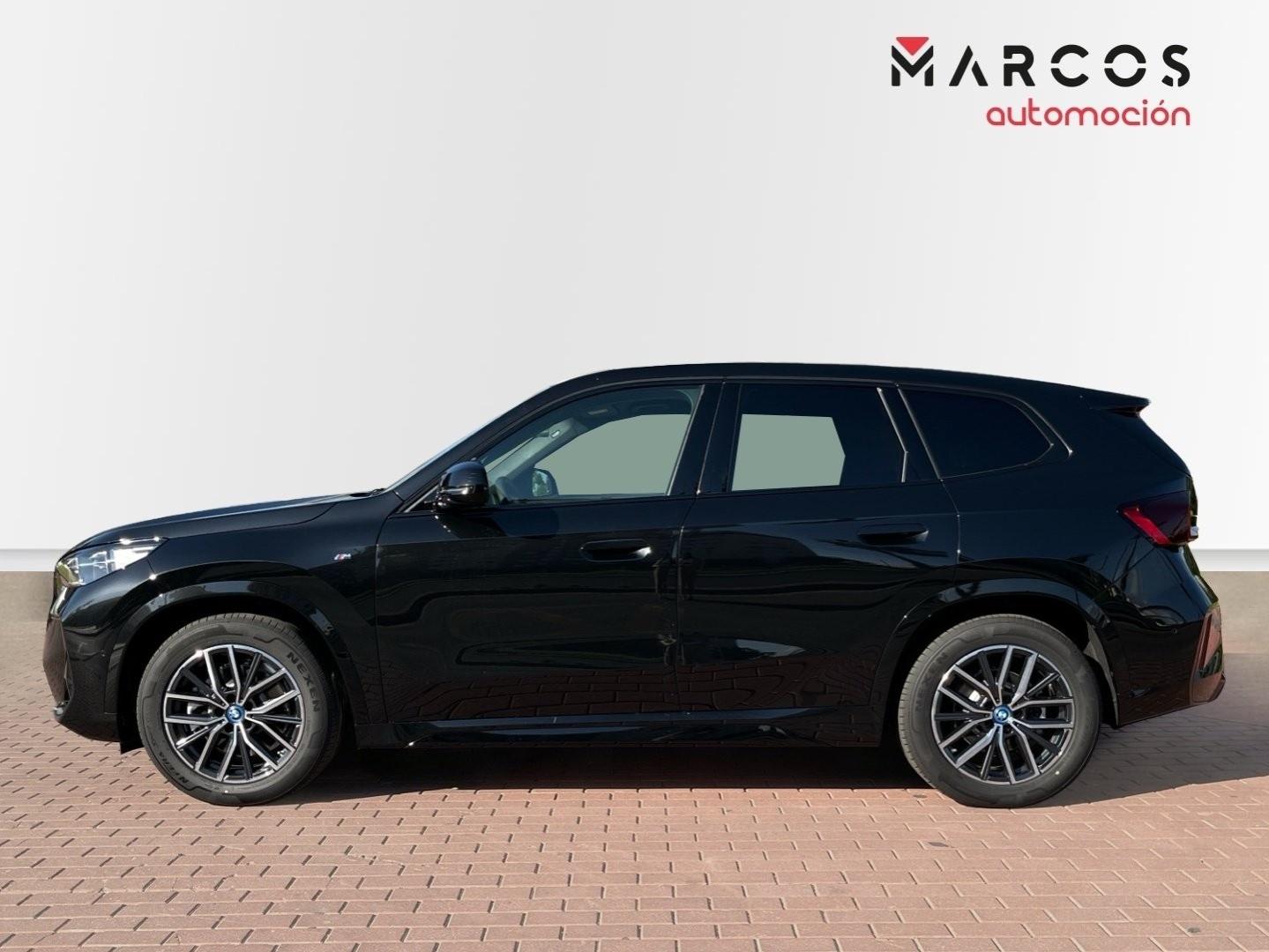 Foto BMW iX1 3