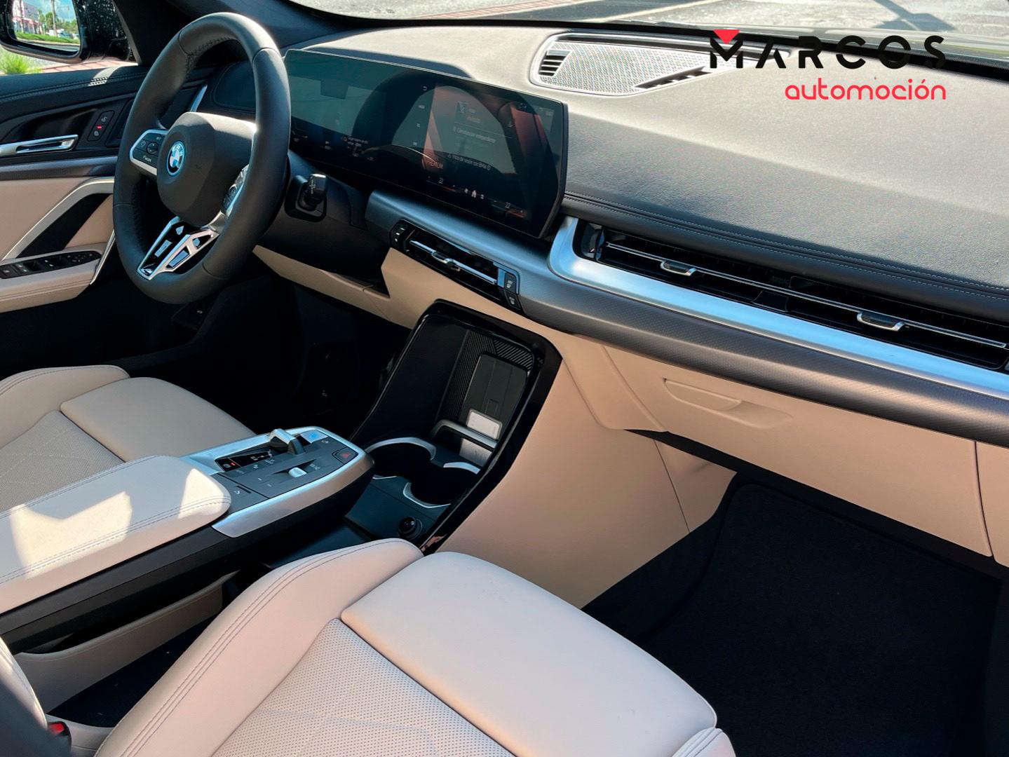 Foto BMW iX1 8
