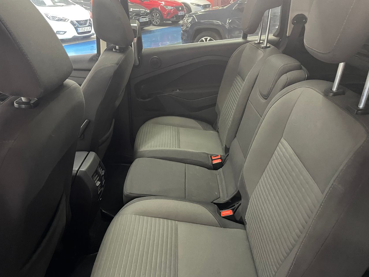 Foto Ford Grand C-MAX 9