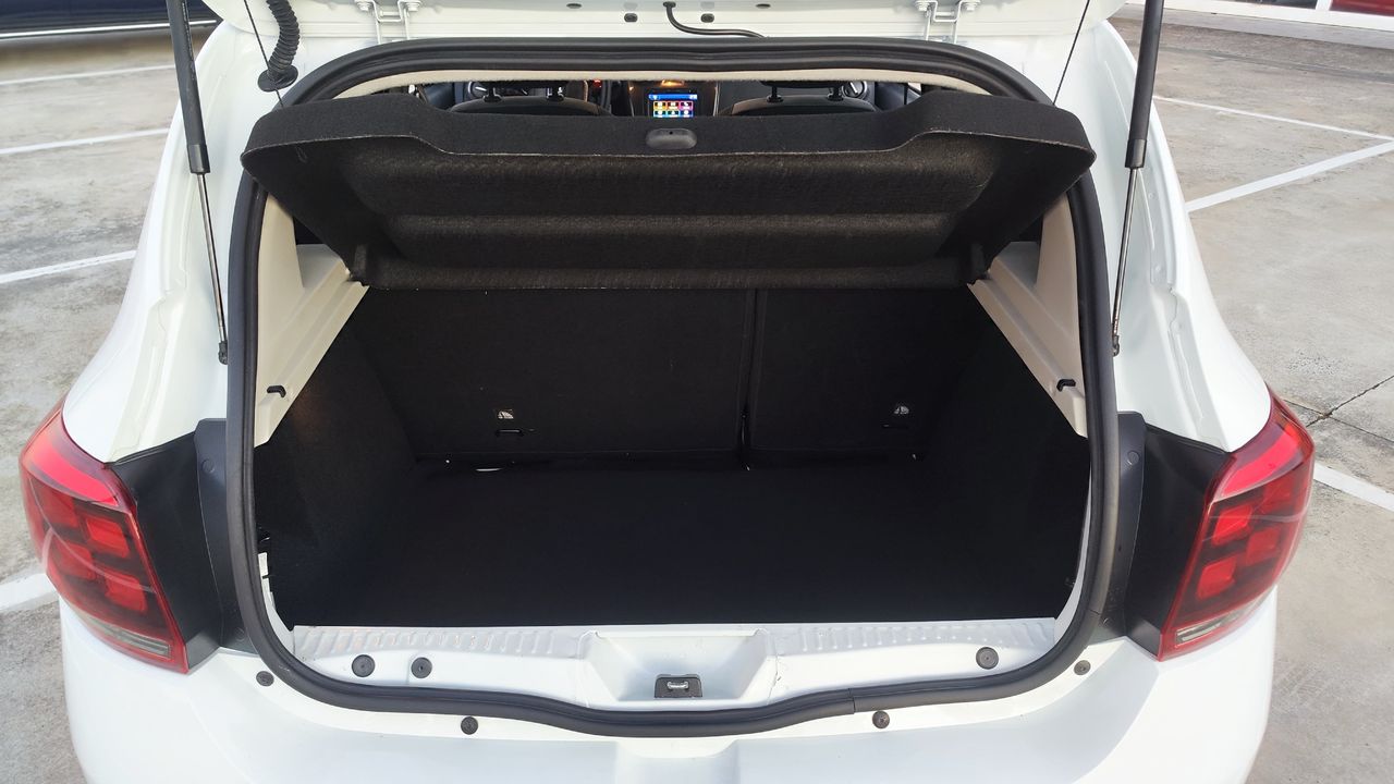 Foto Dacia Sandero 10