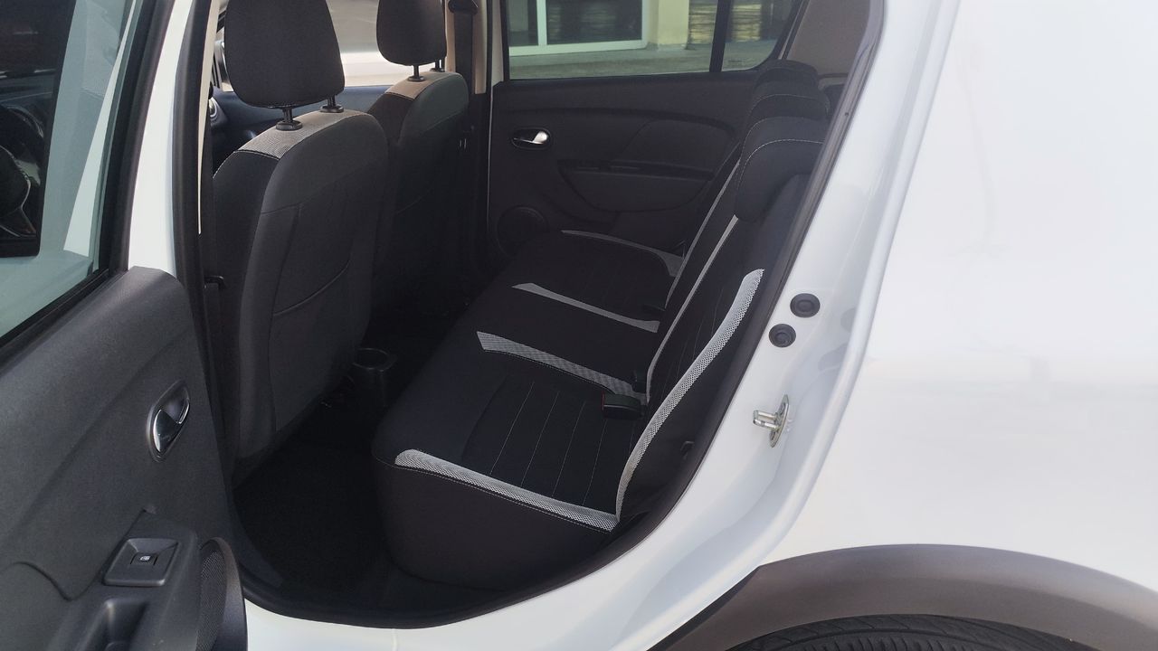 Foto Dacia Sandero 12