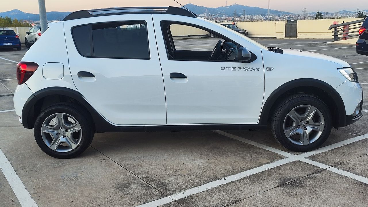 Foto Dacia Sandero 13