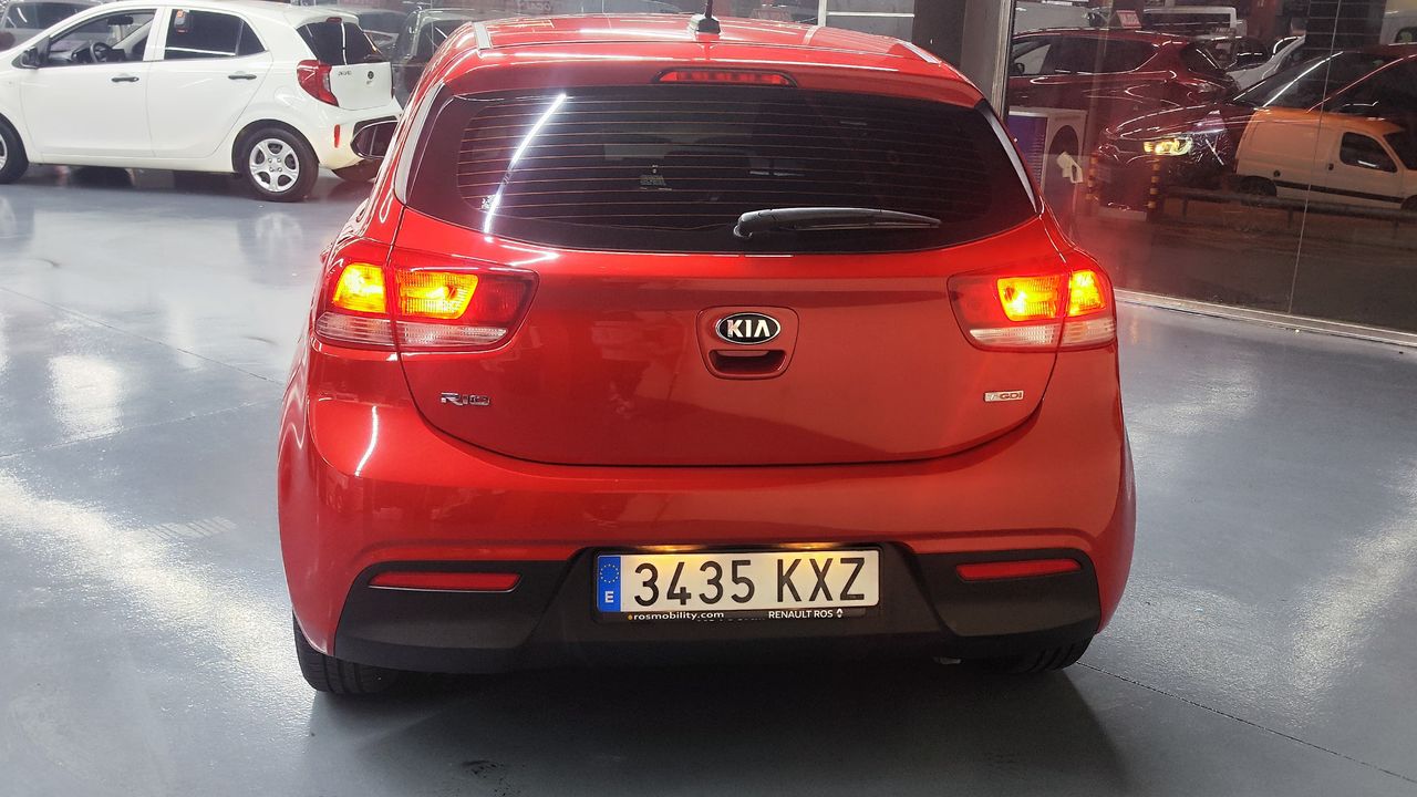 Foto Kia Rio 7