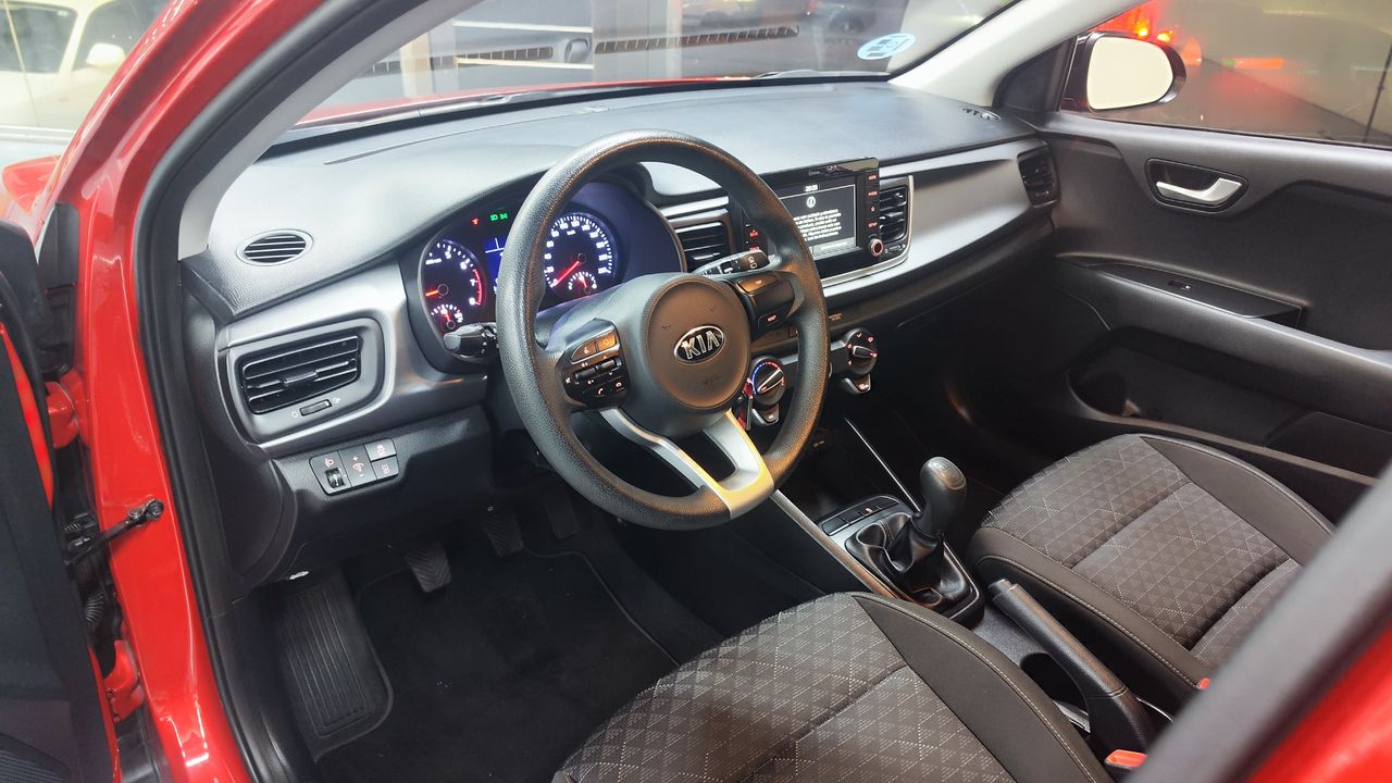 Foto Kia Rio 10