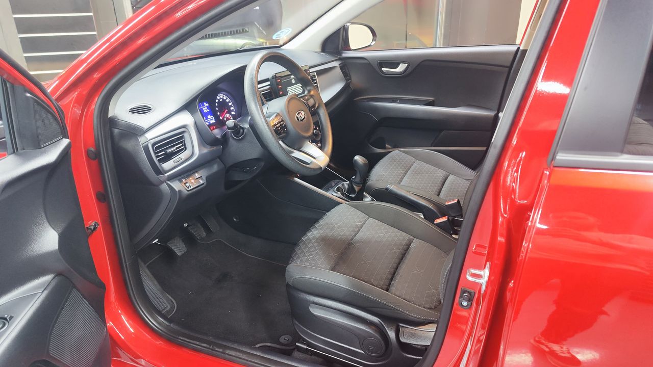 Foto Kia Rio 11