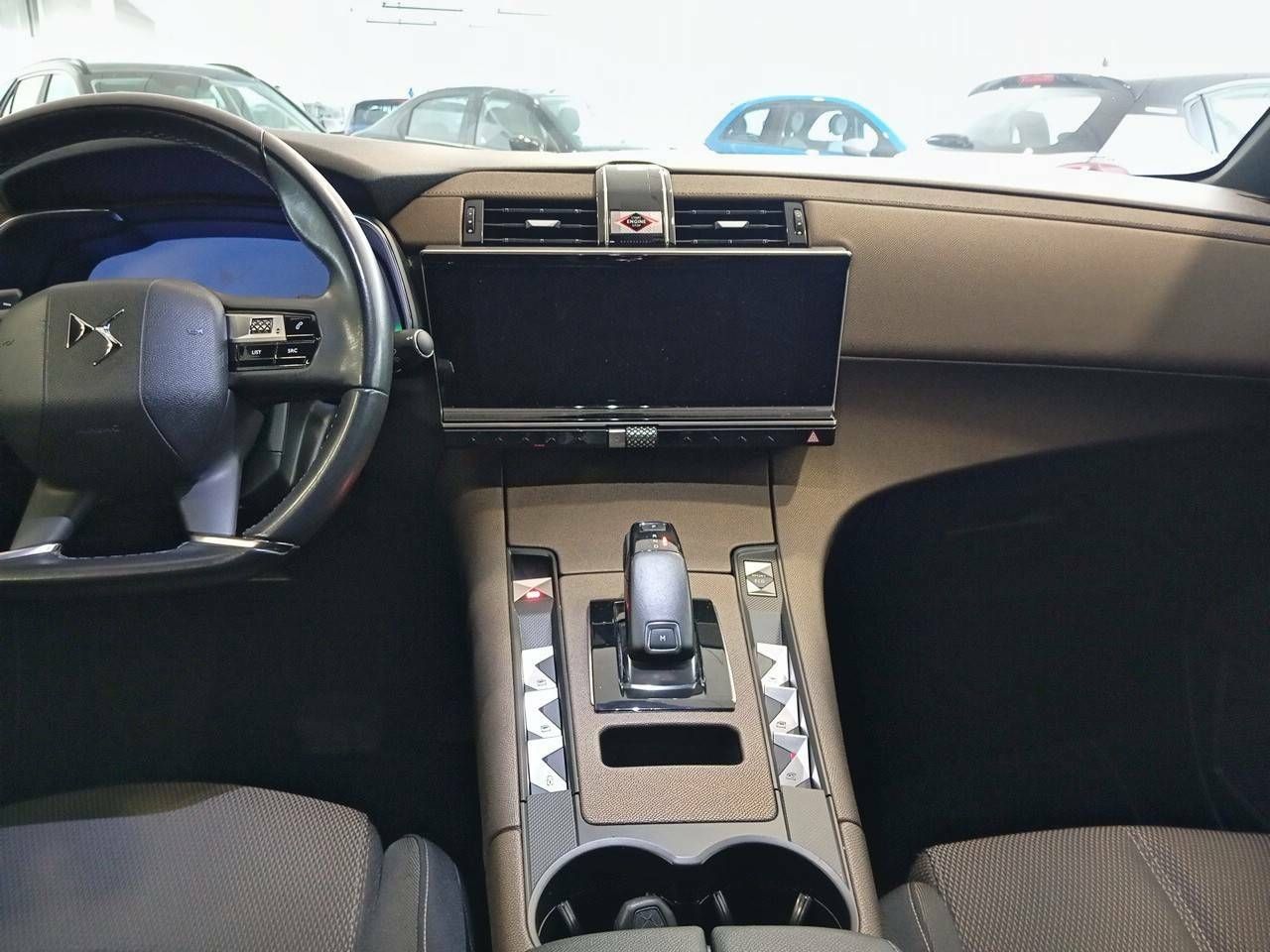 Foto DS Automobiles DS 7 8