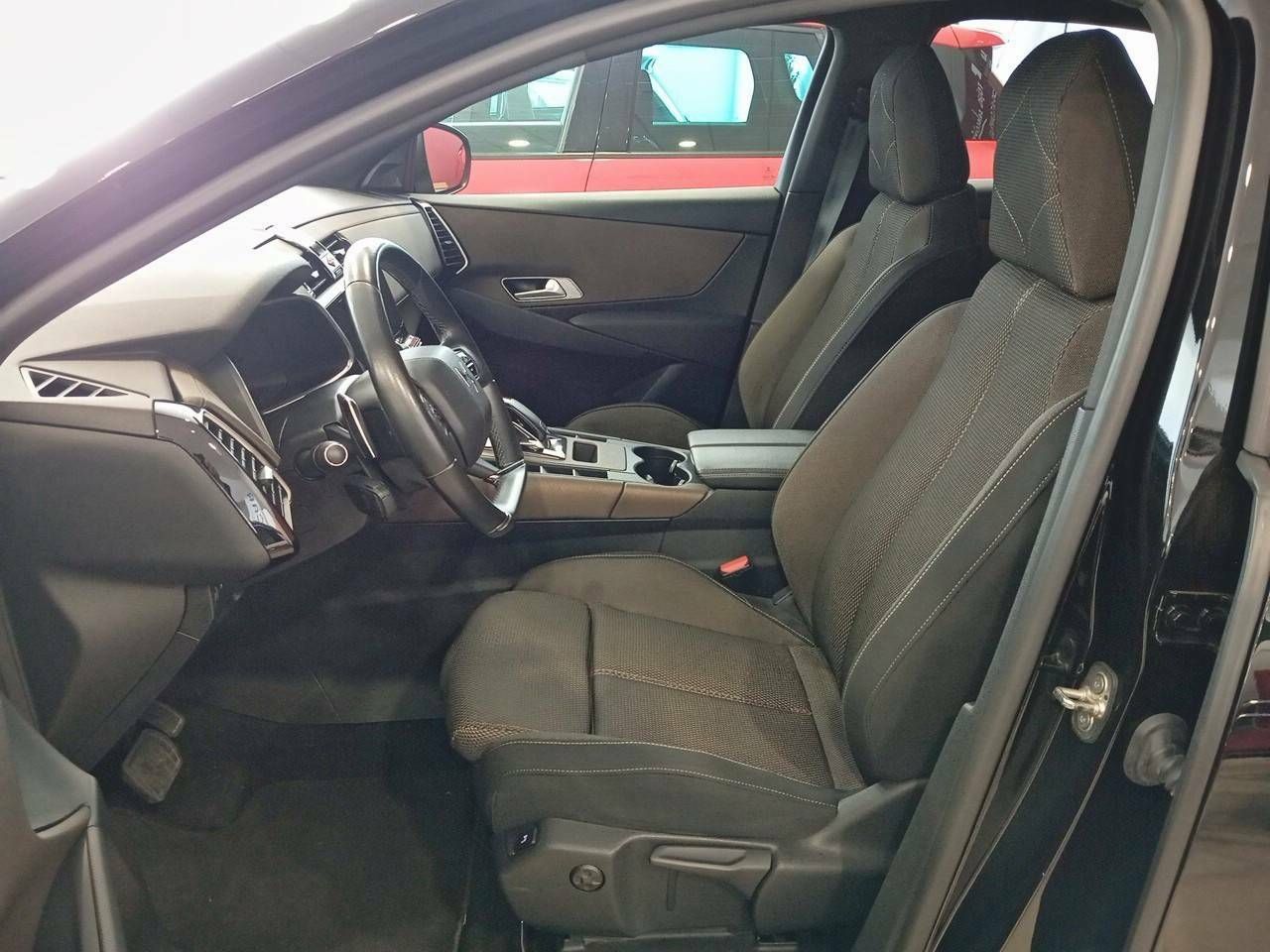Foto DS Automobiles DS 7 9