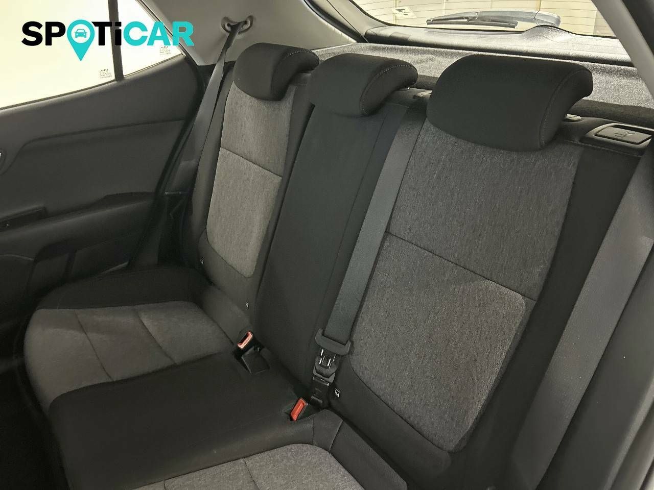 Foto Kia Stonic 8