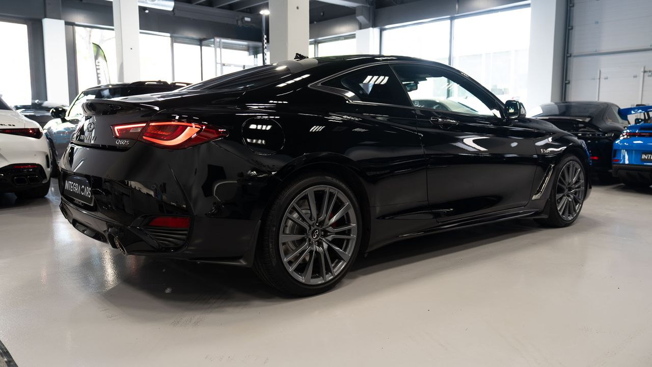 Foto Infiniti Q60 11