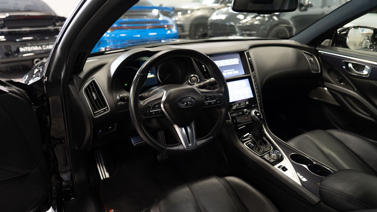 Foto Infiniti Q60 15