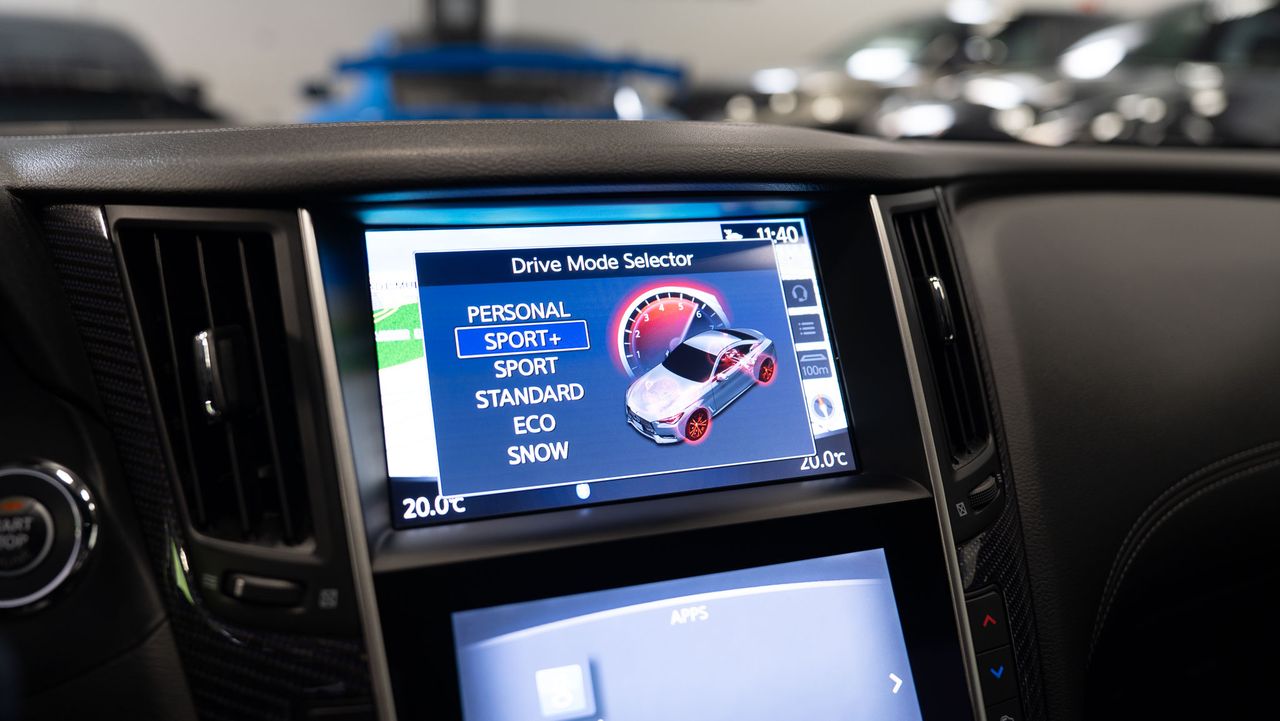 Foto Infiniti Q60 18