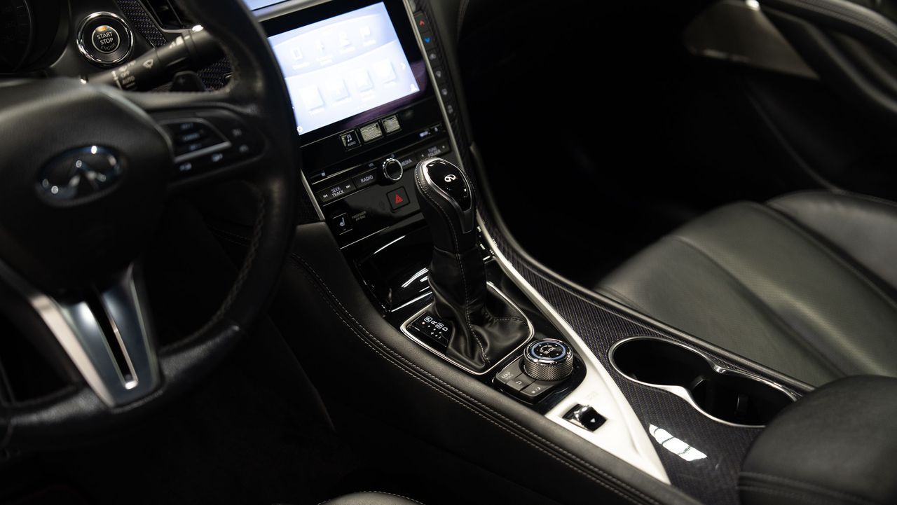 Foto Infiniti Q60 20