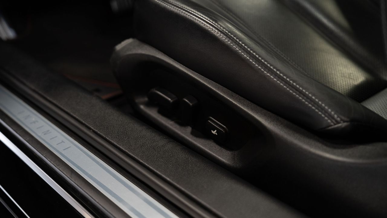 Foto Infiniti Q60 25