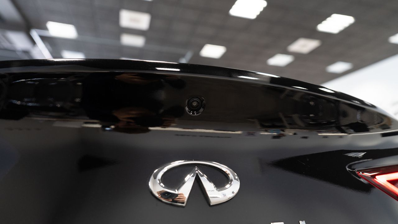Foto Infiniti Q60 40