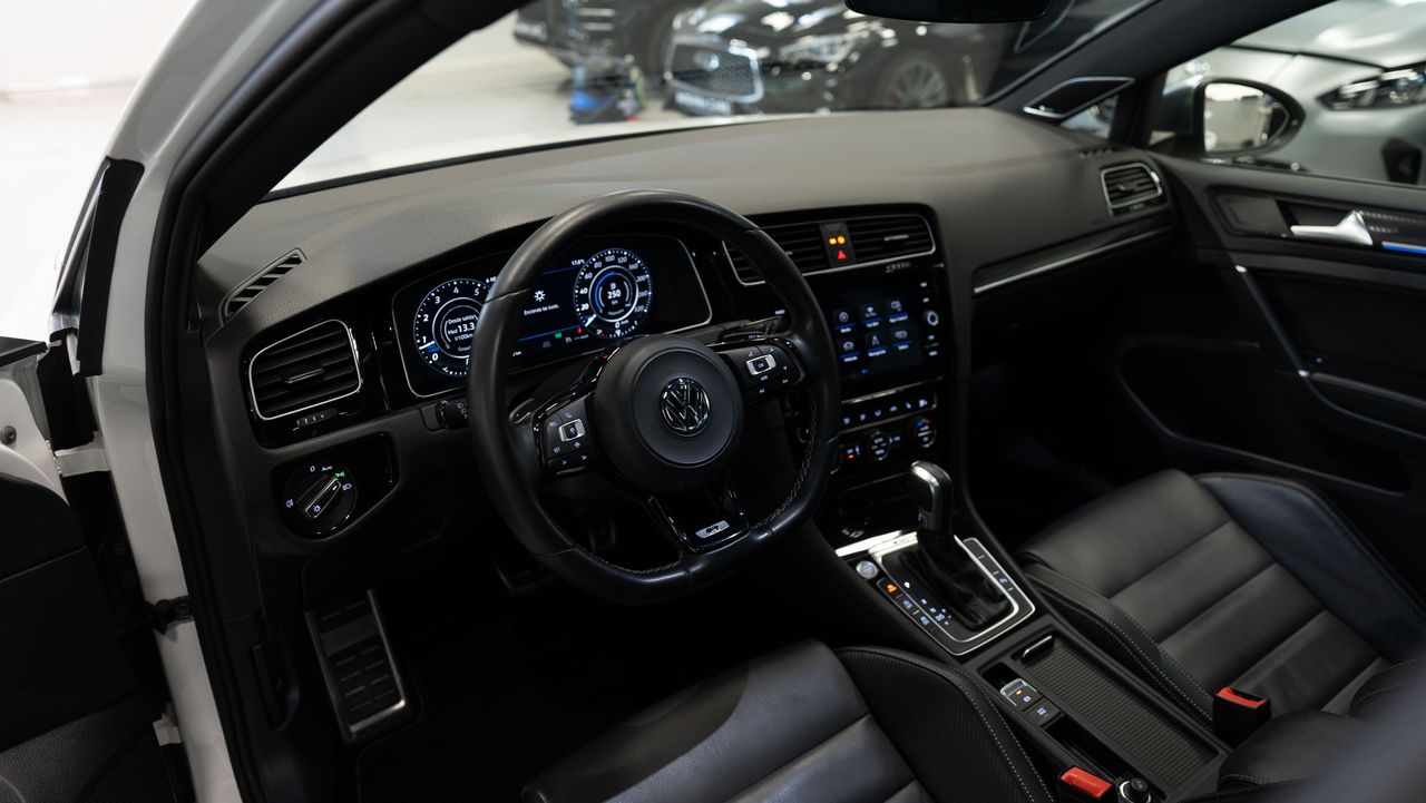 Foto Volkswagen Golf 26
