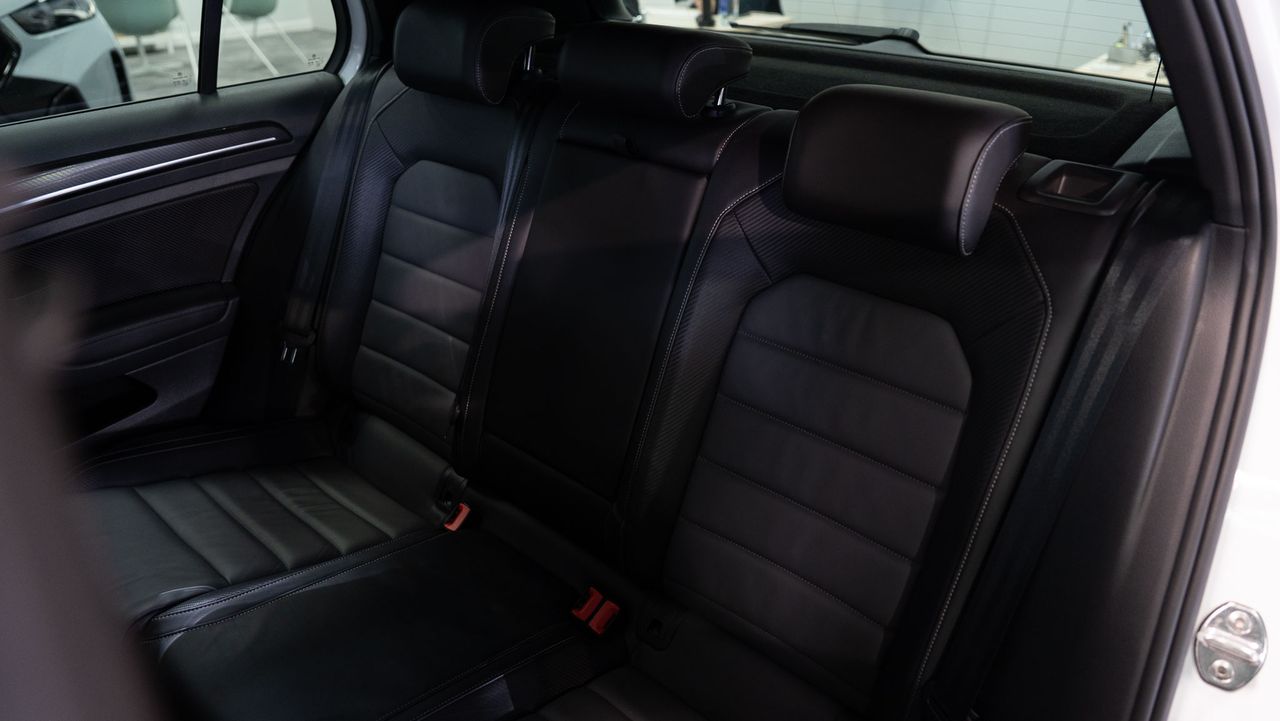 Foto Volkswagen Golf 34