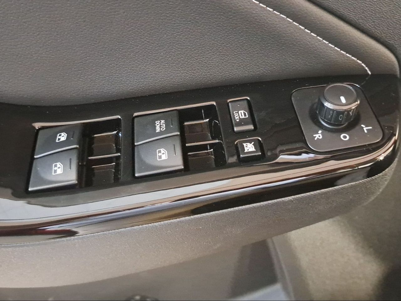 Foto EVO Mazda5 23