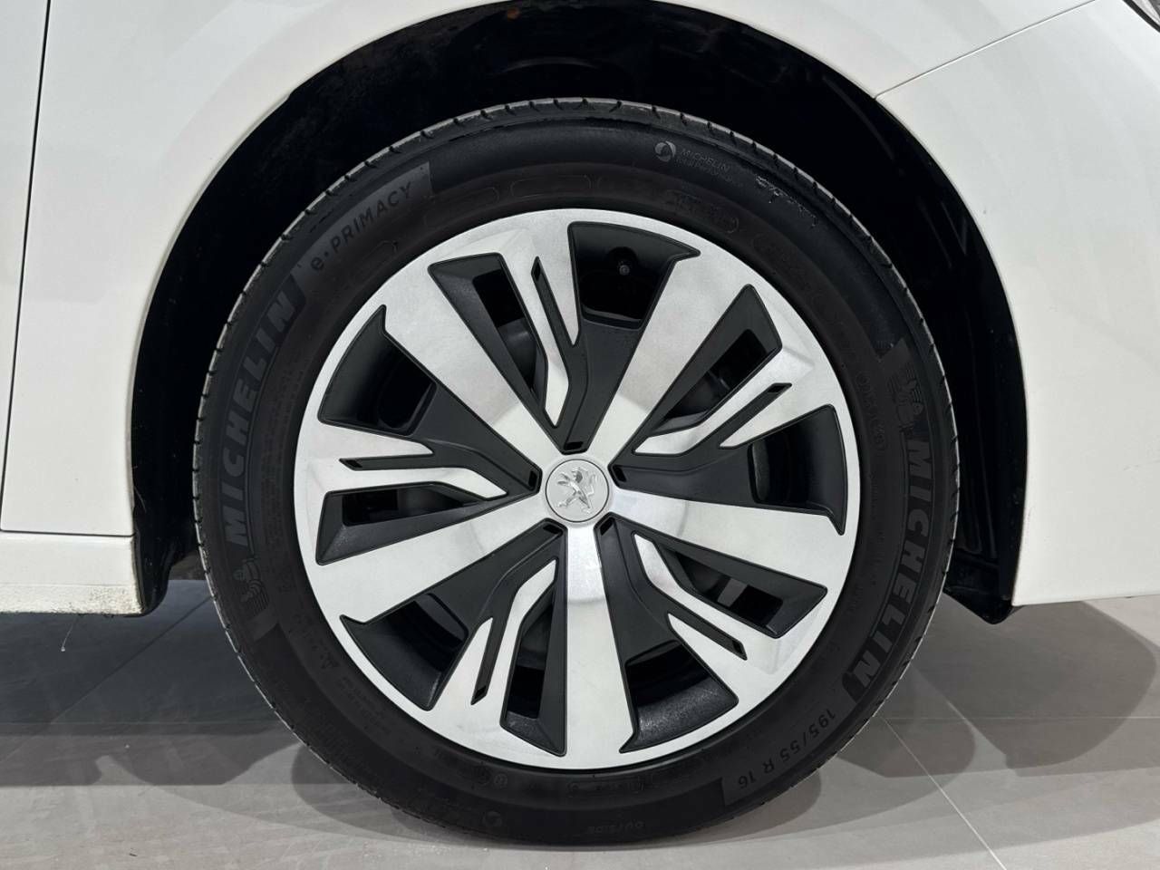 Foto Peugeot 208 12