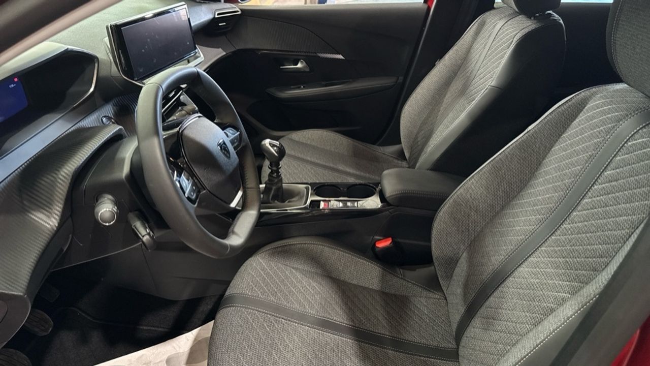 Foto Peugeot 208 11