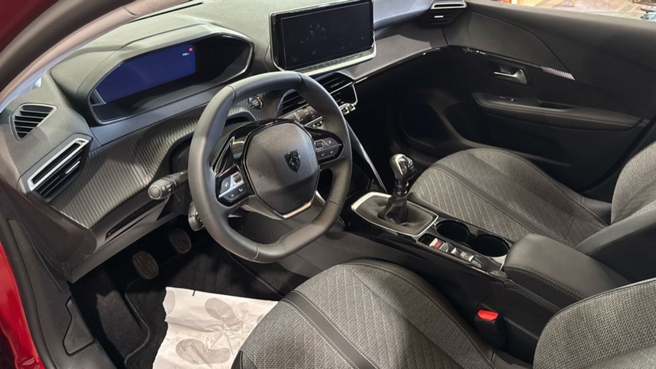 Foto Peugeot 208 21