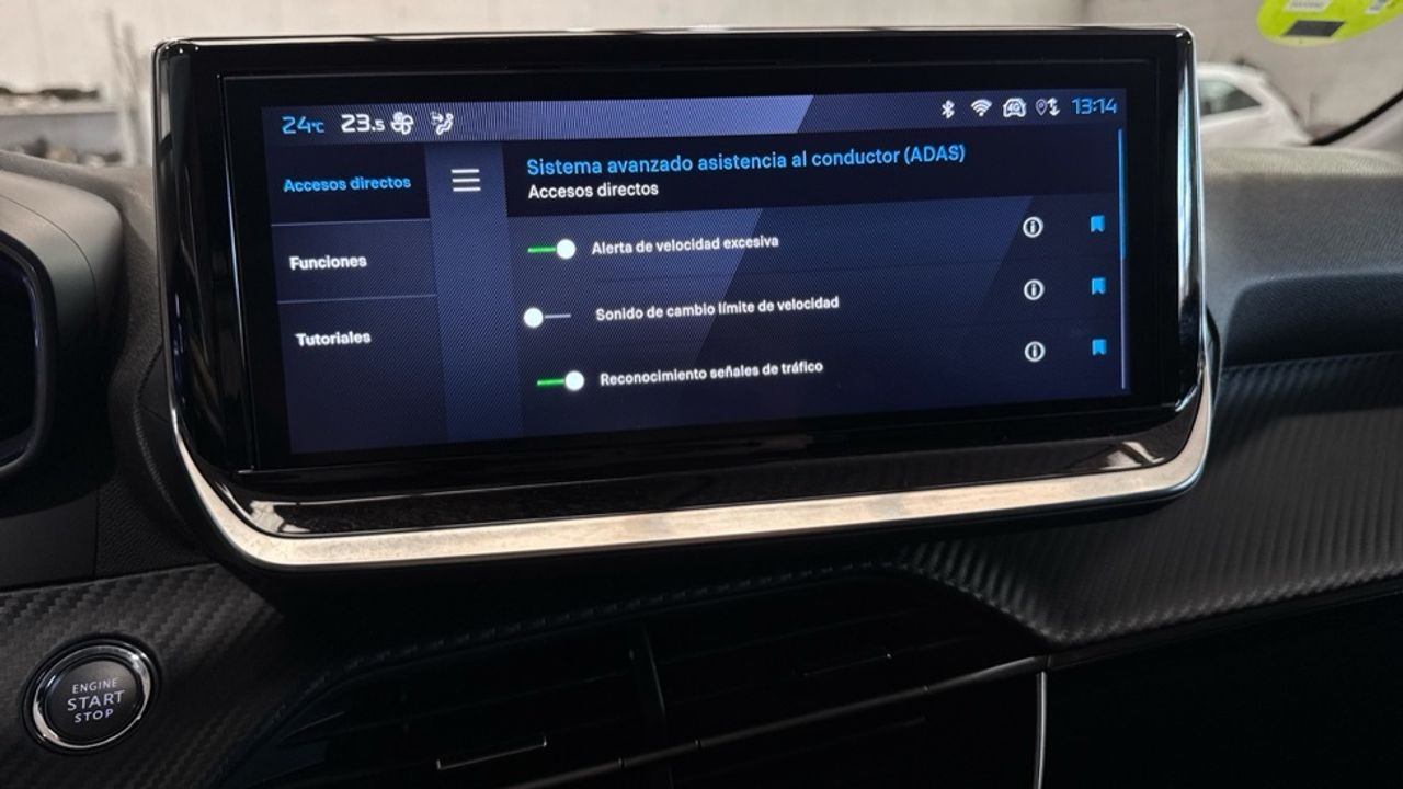 Foto Peugeot 208 30