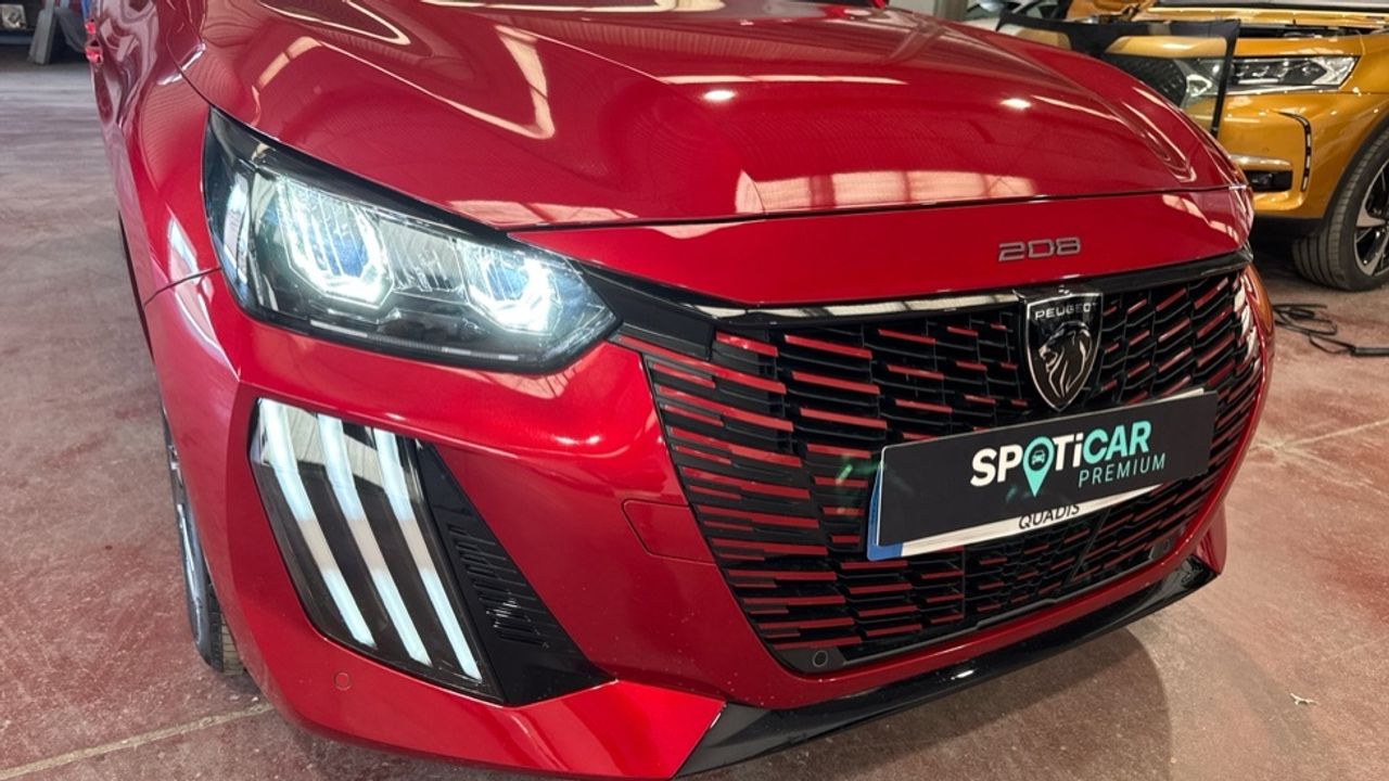 Foto Peugeot 208 35