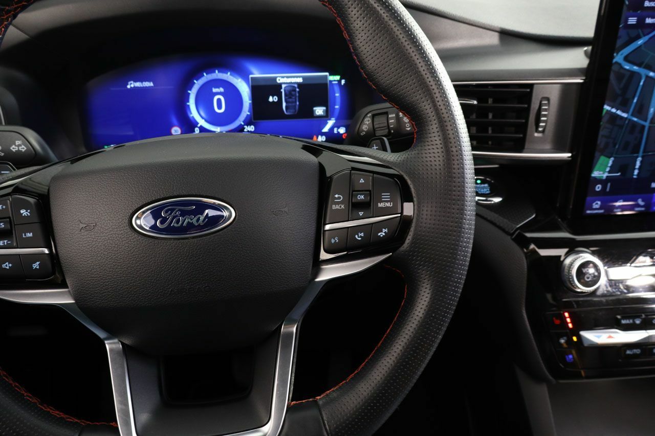 Foto Ford Explorer 38
