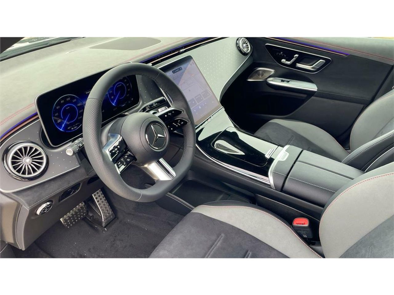 Foto Mercedes-Benz EQE 6