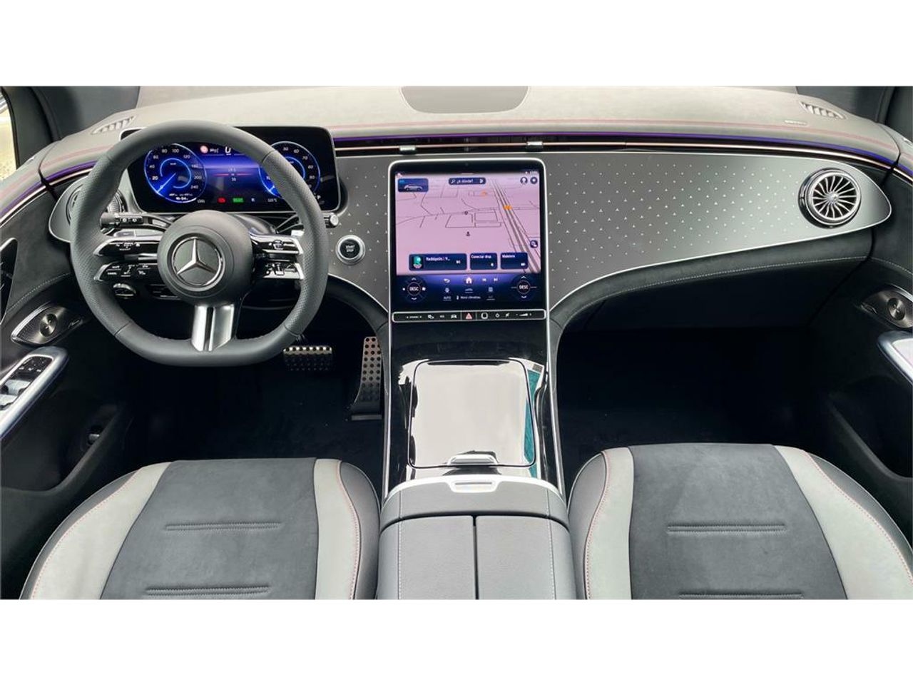 Foto Mercedes-Benz EQE 8