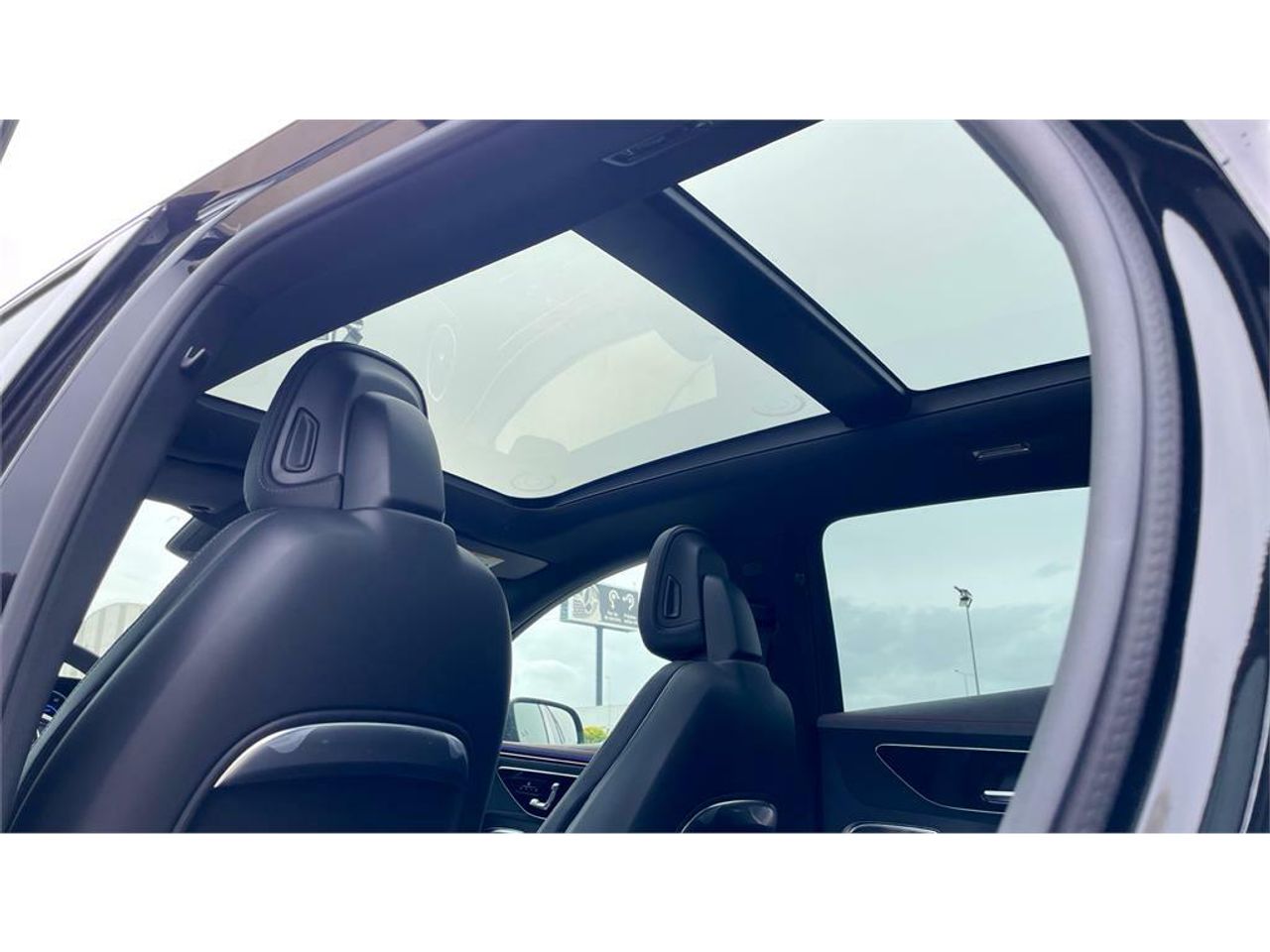 Foto Mercedes-Benz EQE 18