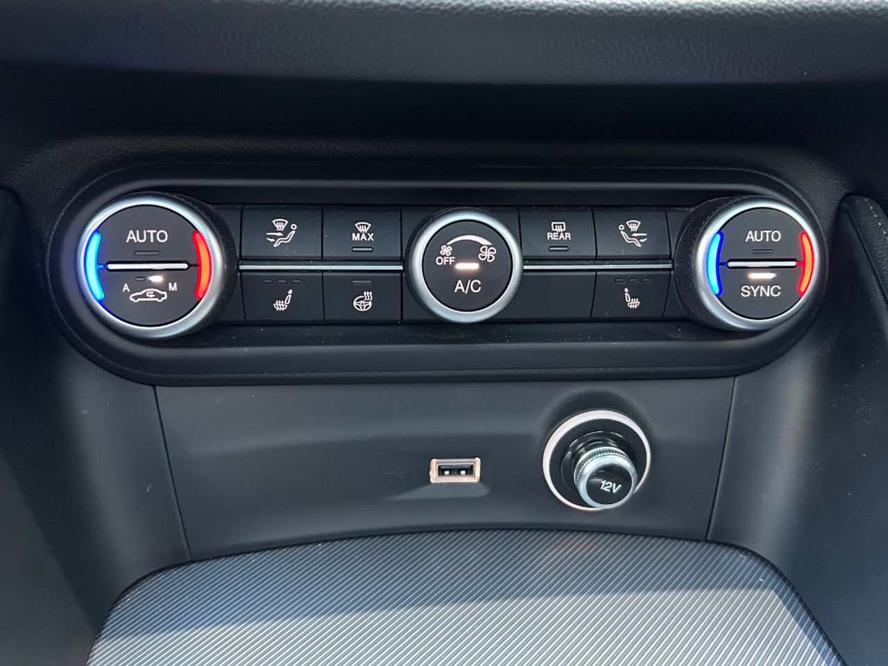 Foto Alfa Romeo Stelvio 31