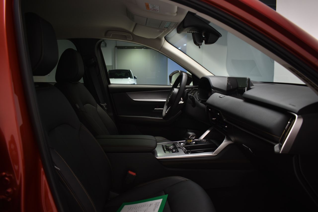 Foto Mazda CX-60 18