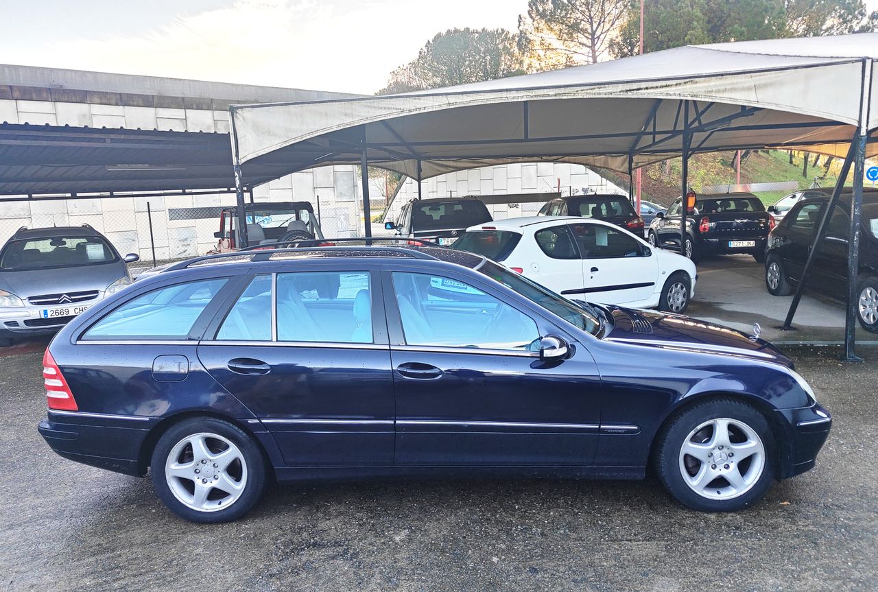 Foto Mercedes-Benz Clase C 2