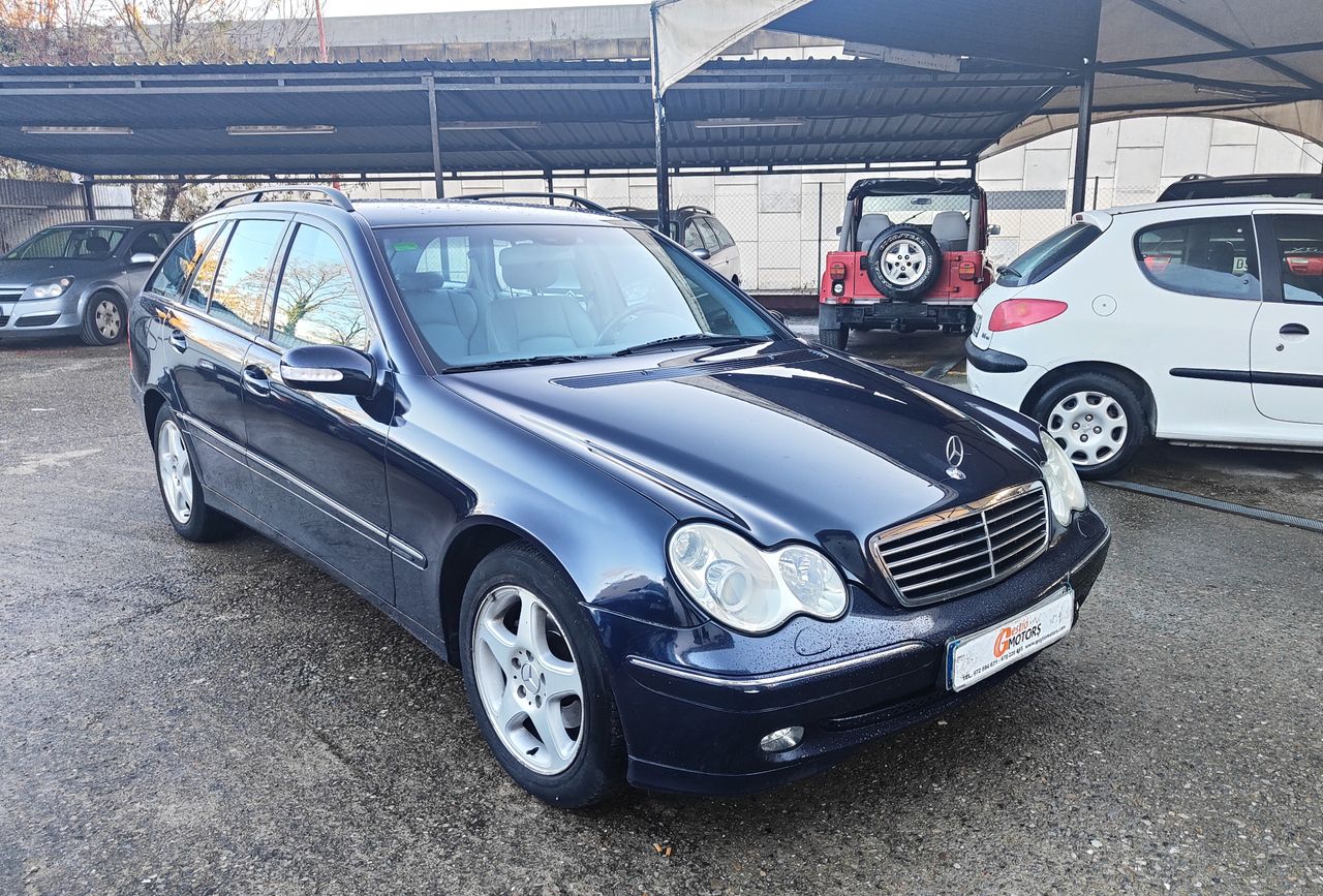 Foto Mercedes-Benz Clase C 4