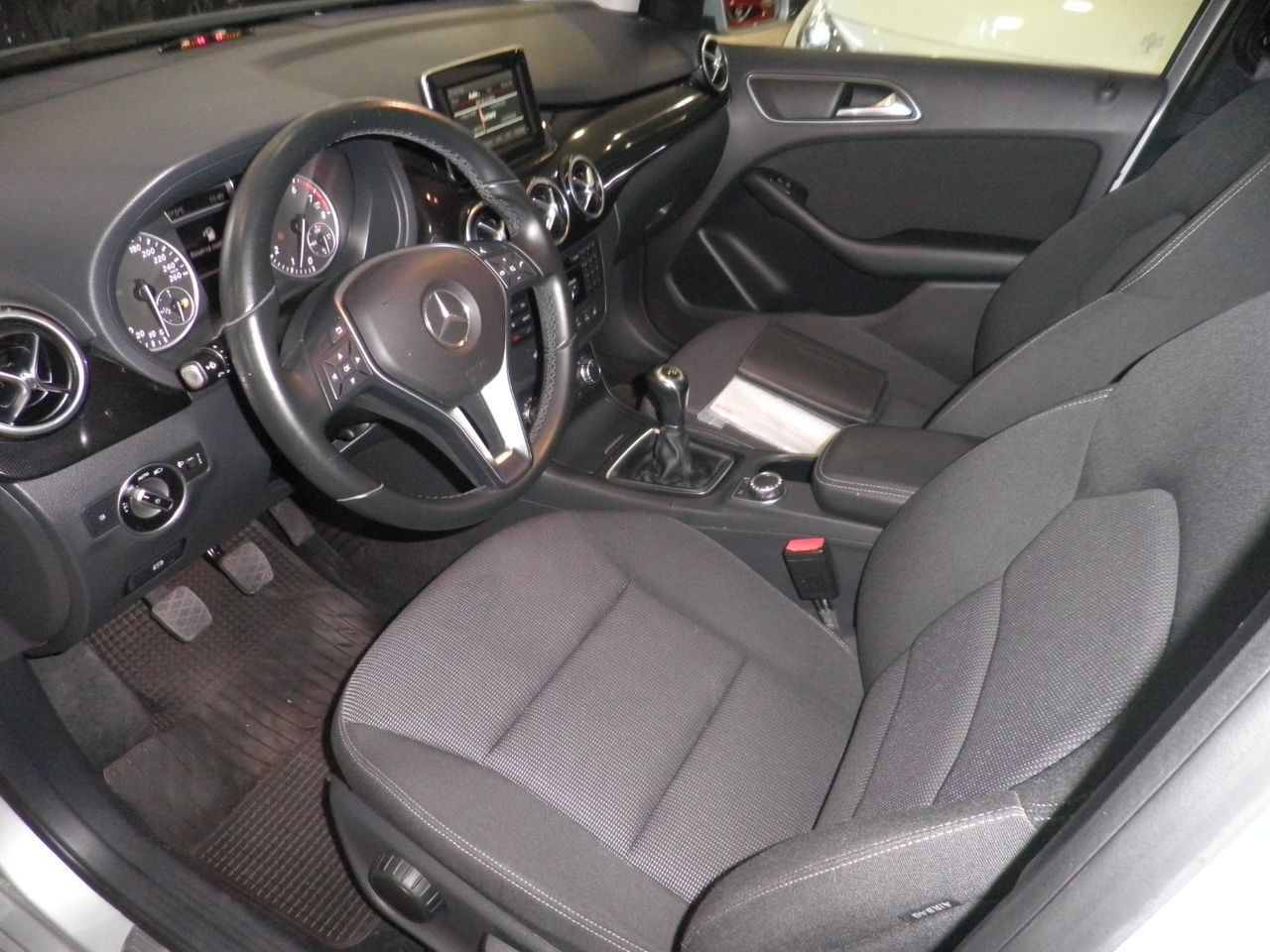 Foto Mercedes-Benz Clase B 13