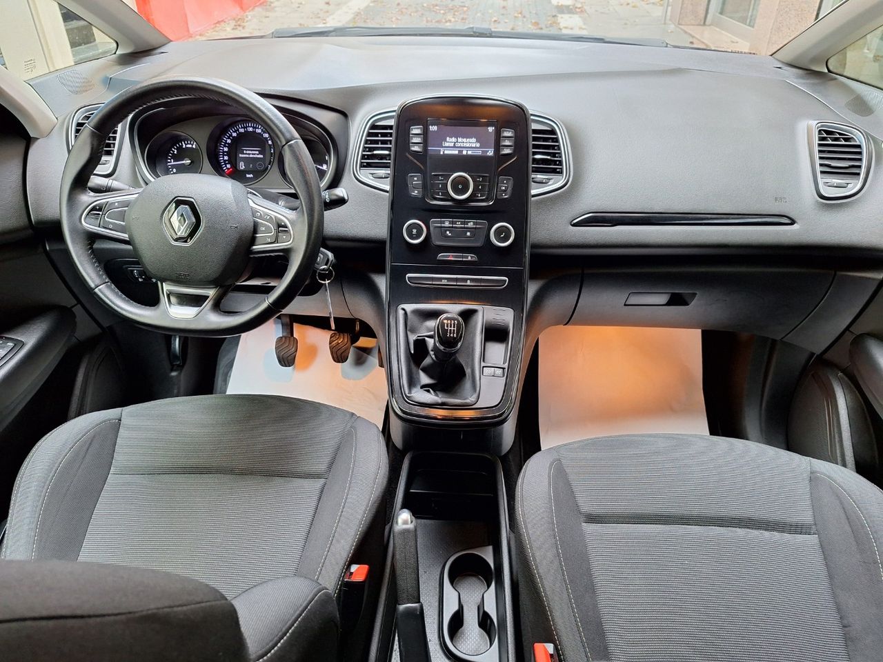 Foto Renault Scénic 9