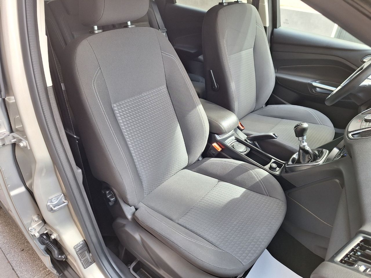 Foto Ford C-Max 10