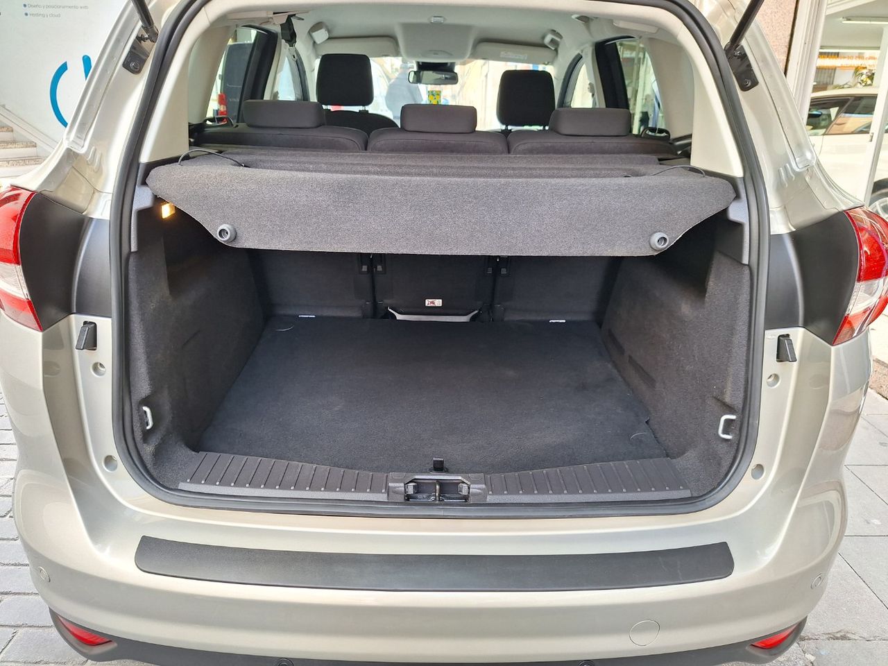 Foto Ford C-Max 12