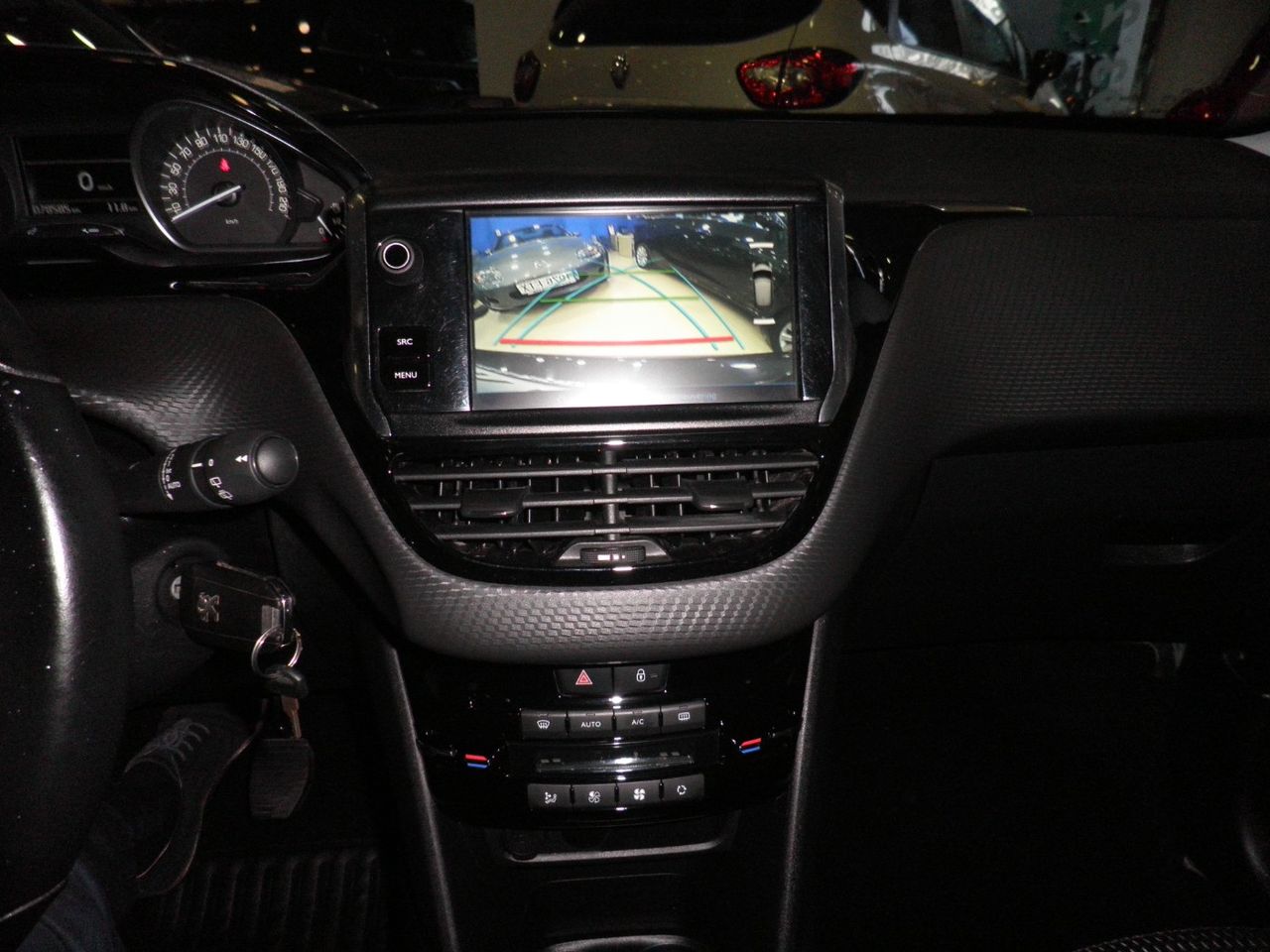 Foto Peugeot 208 13