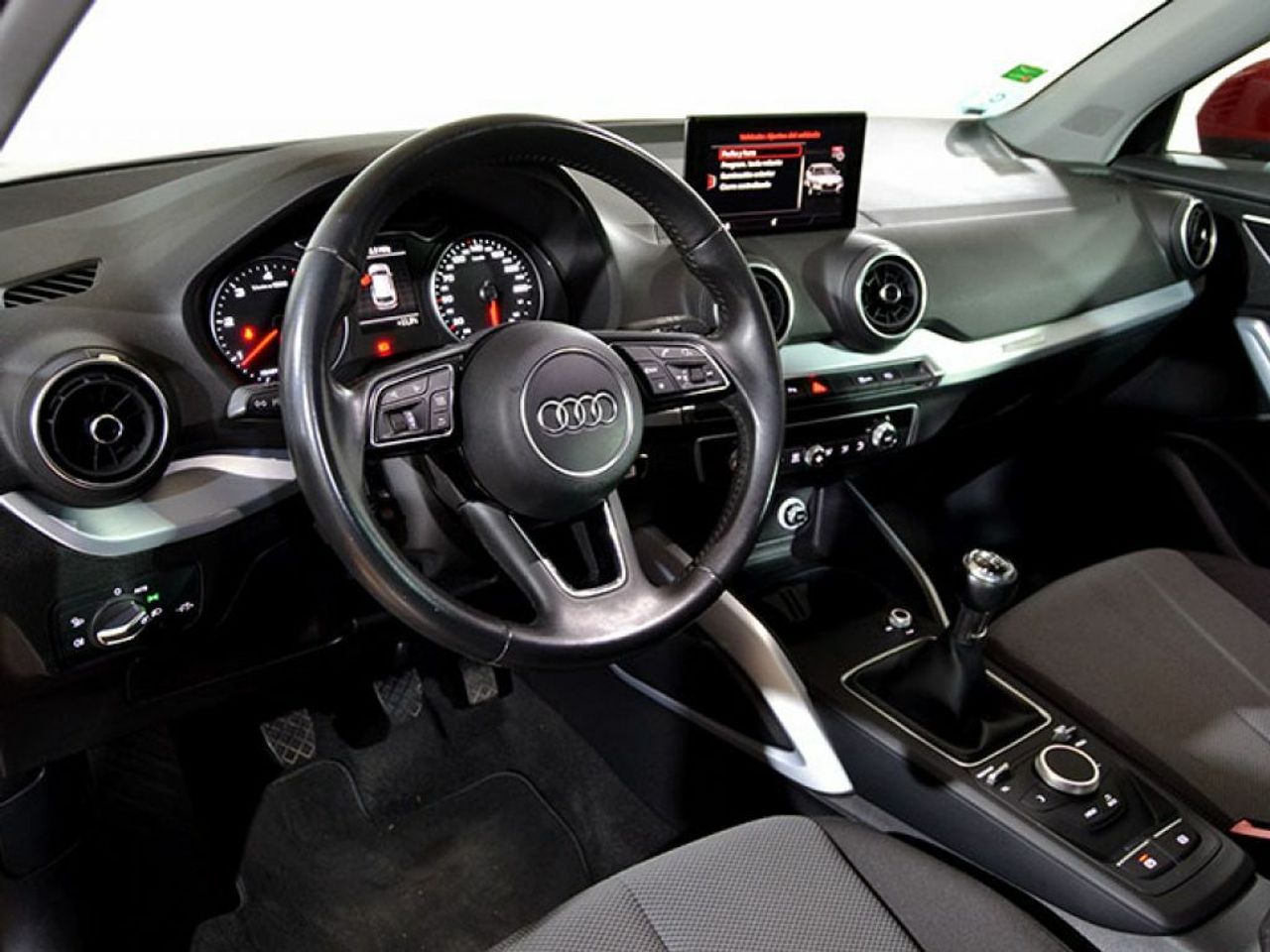 Foto Audi Q2 11