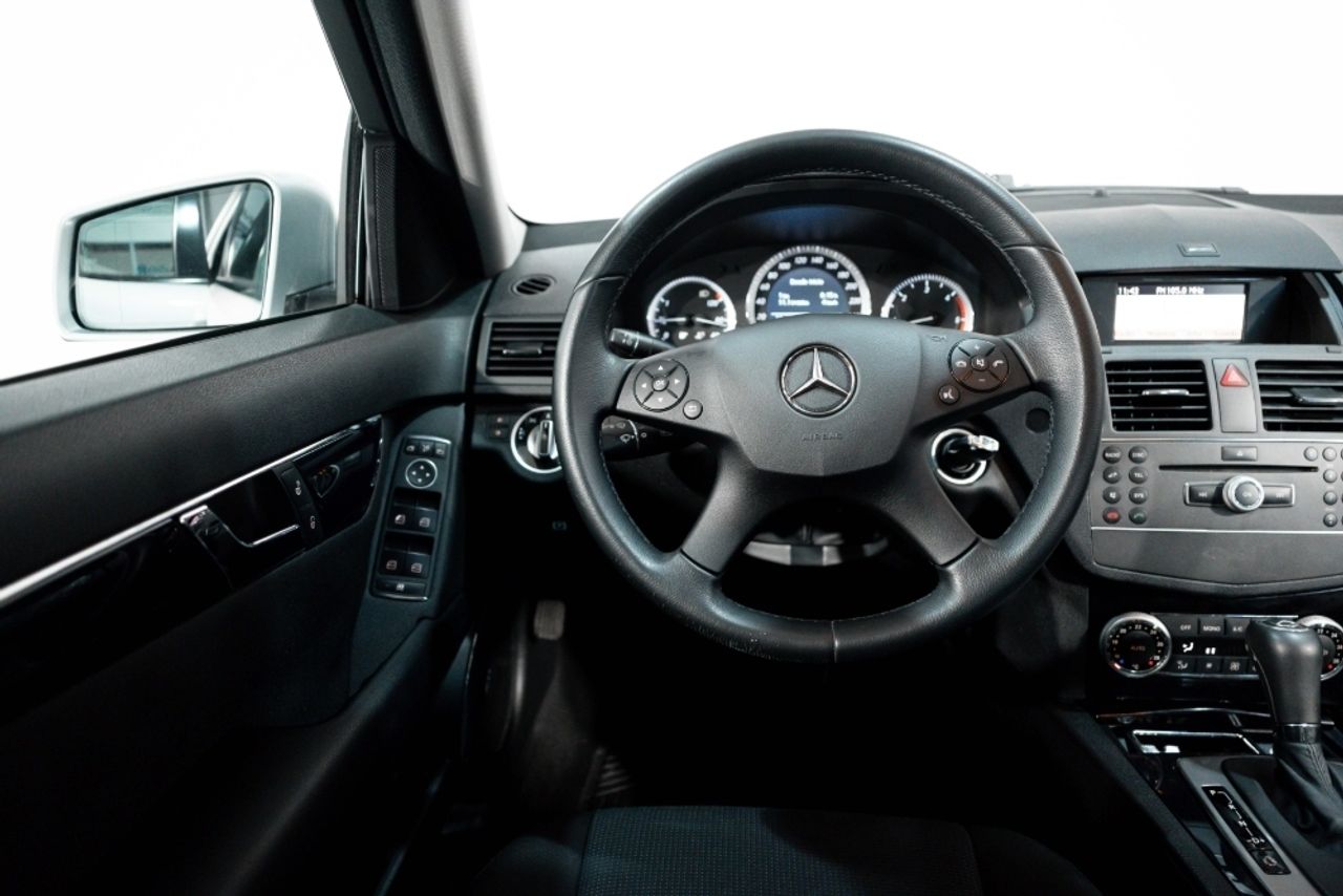Foto Mercedes-Benz Clase C 24