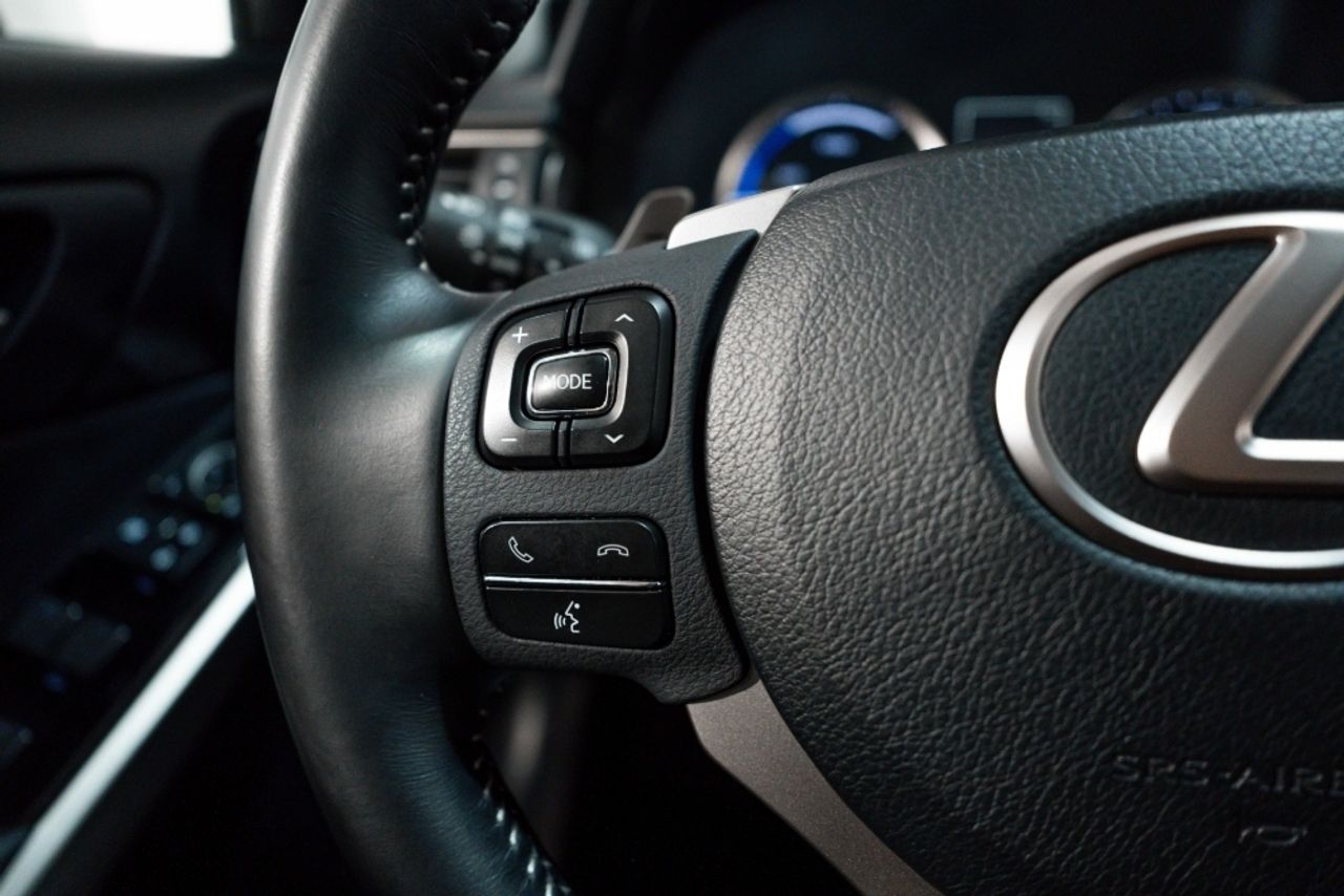 Foto Lexus IS 9