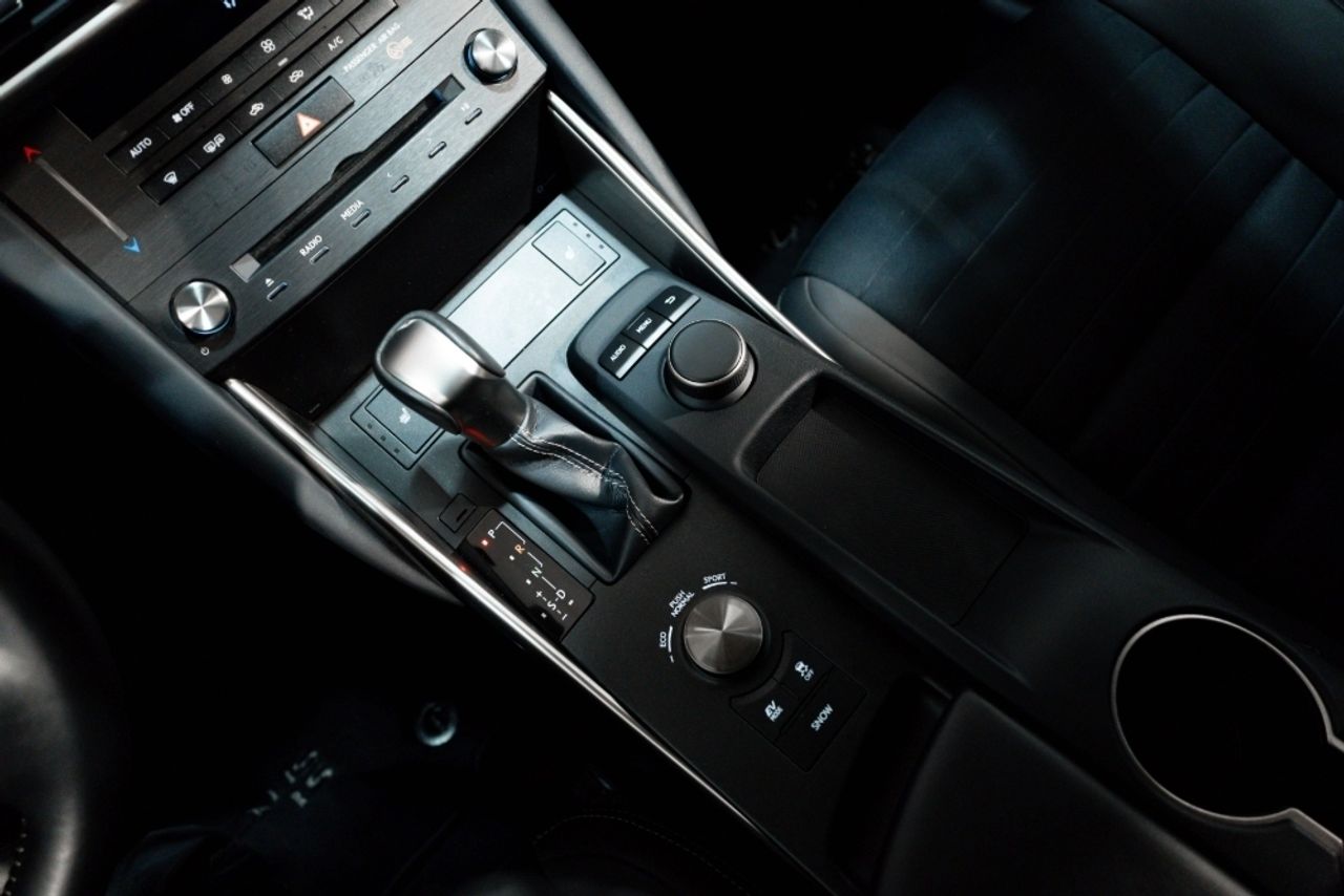Foto Lexus IS 21