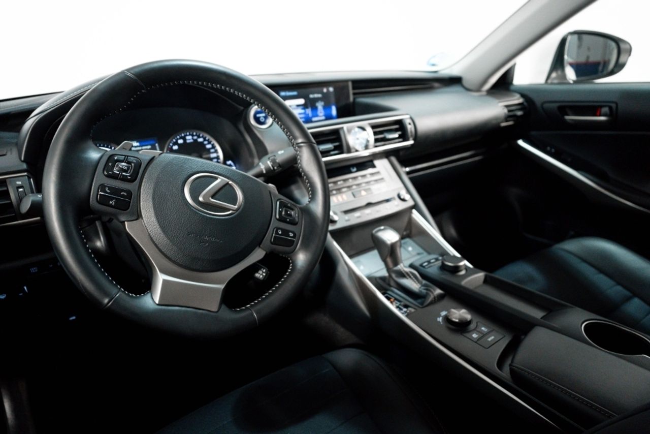 Foto Lexus IS 22