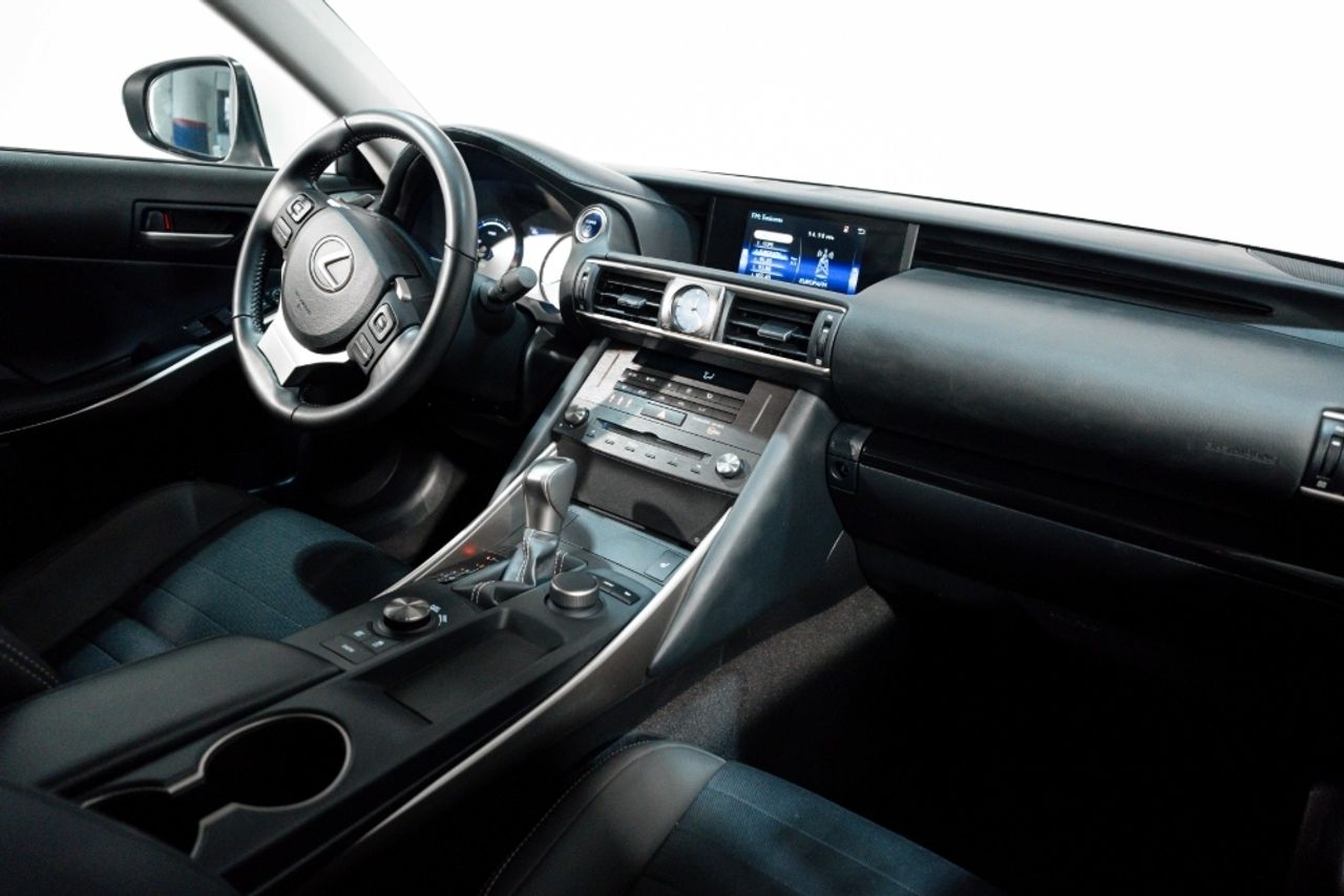 Foto Lexus IS 23