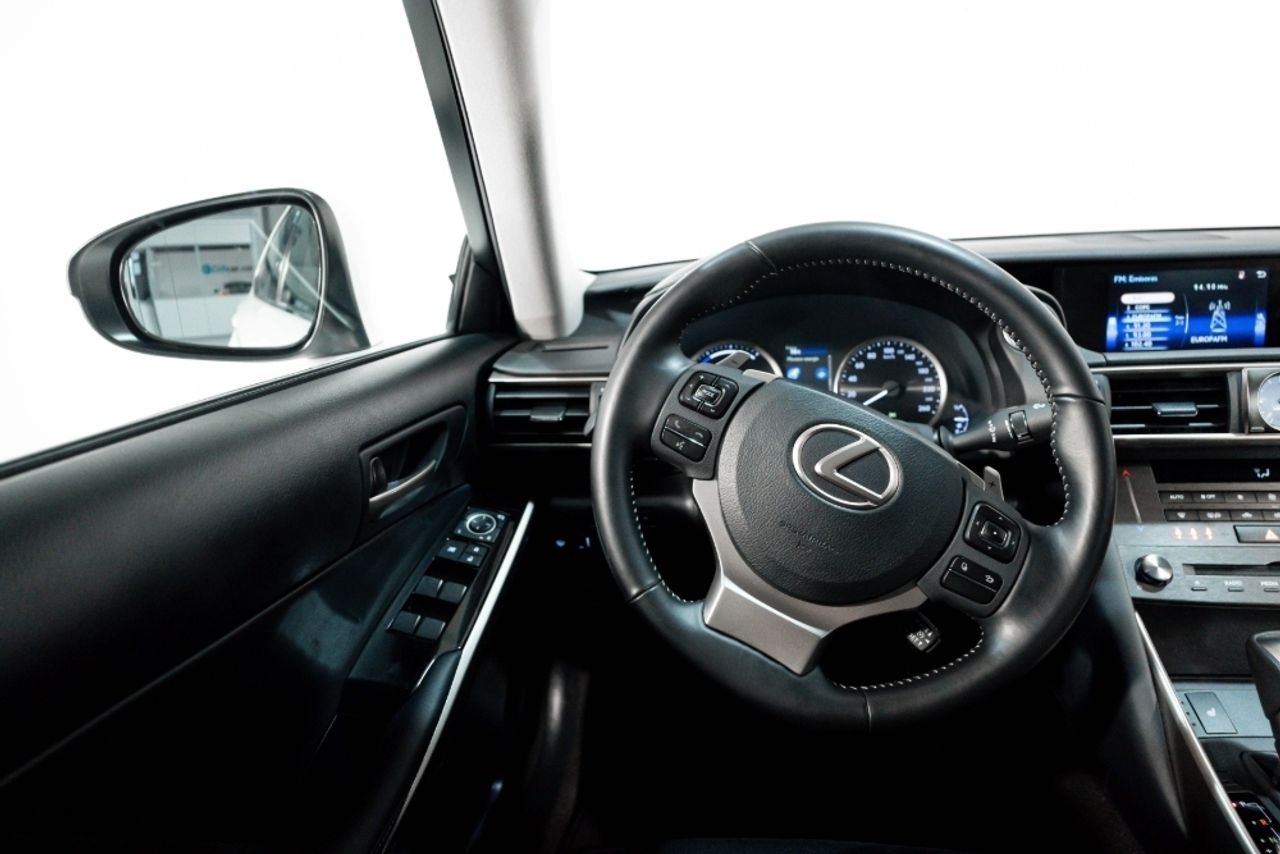 Foto Lexus IS 24
