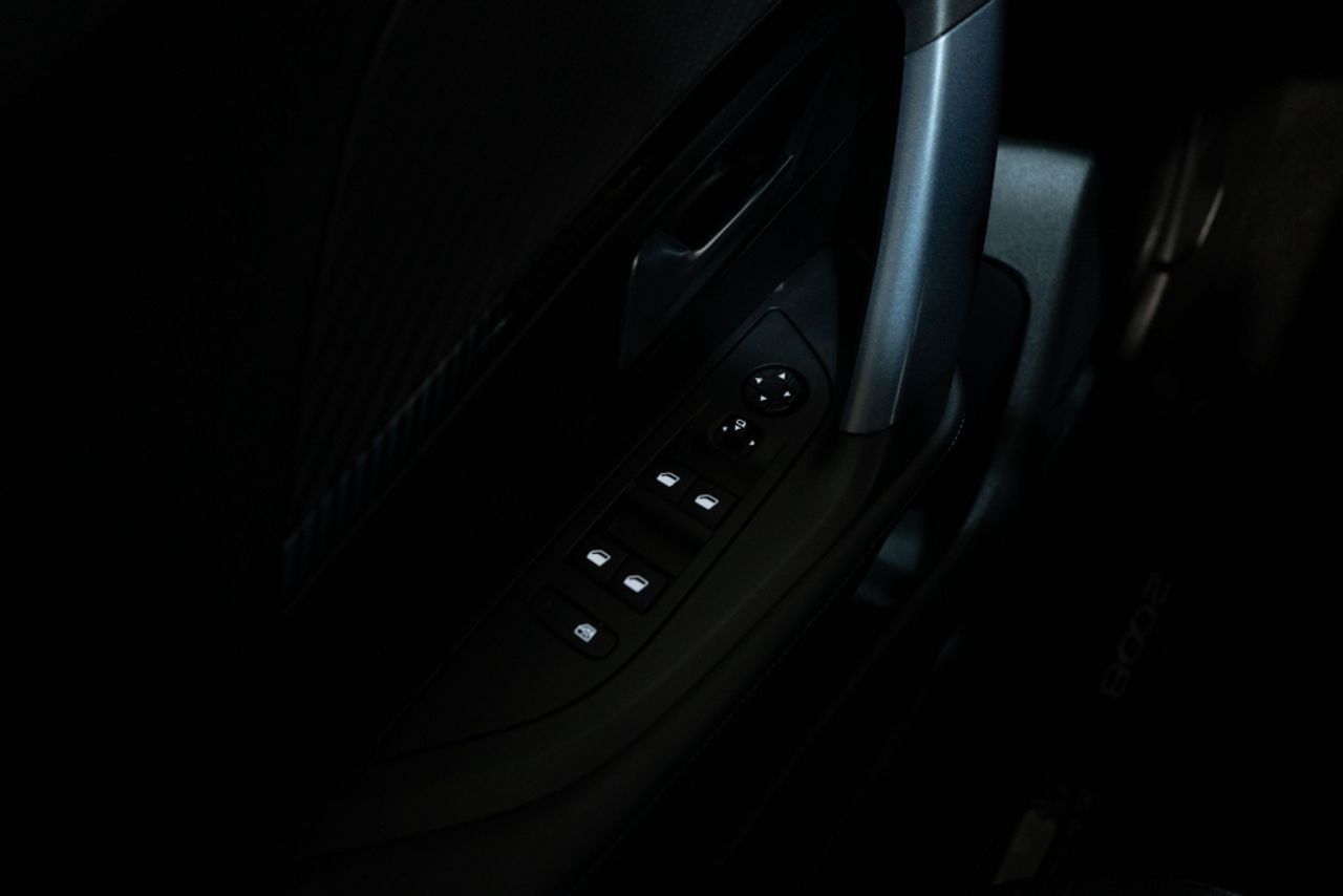 Foto Peugeot 2008 12