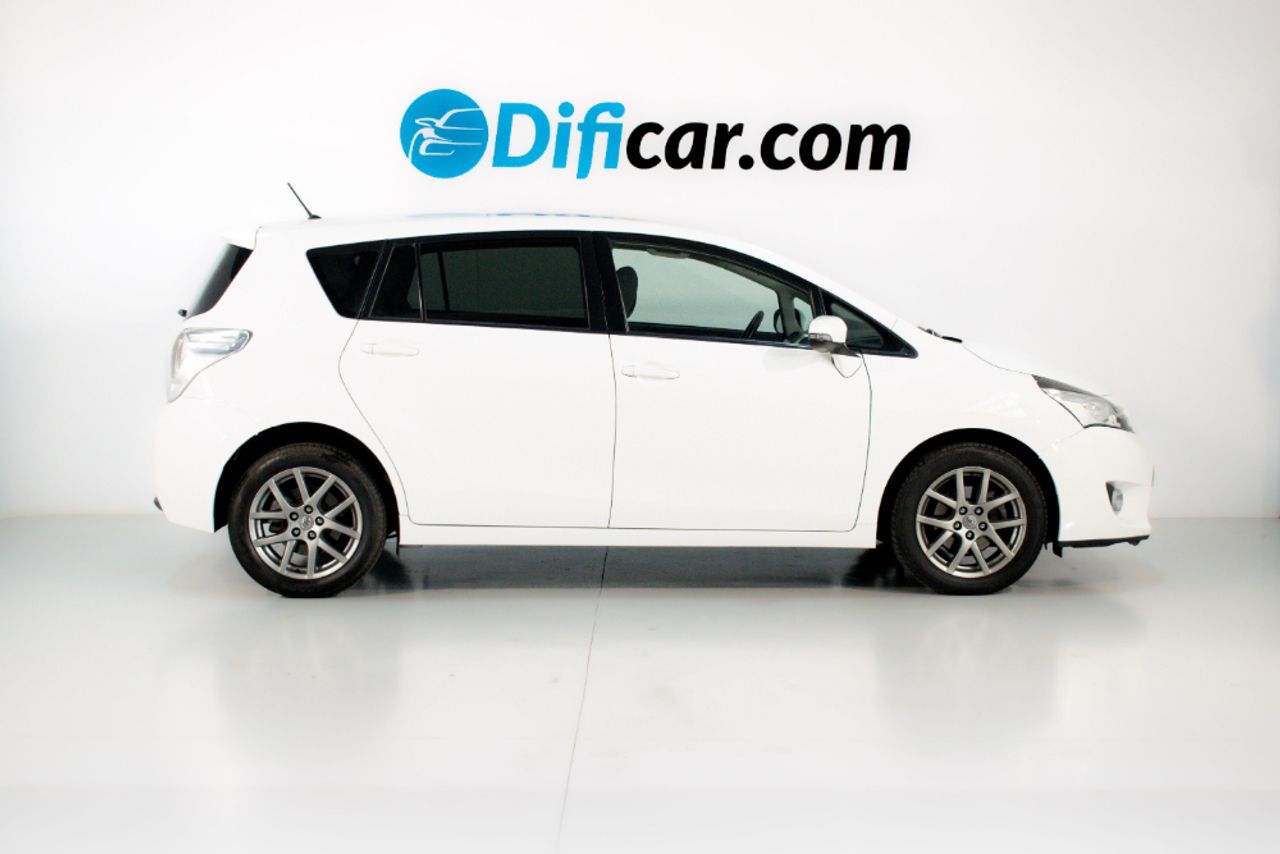Foto Toyota Corolla Verso 4