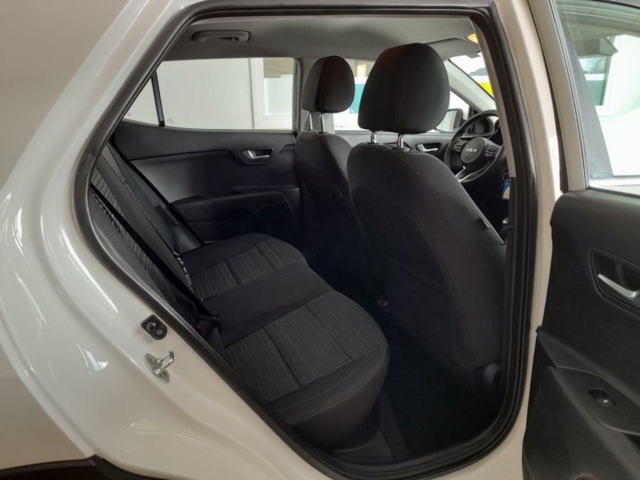 Foto Kia Stonic 12