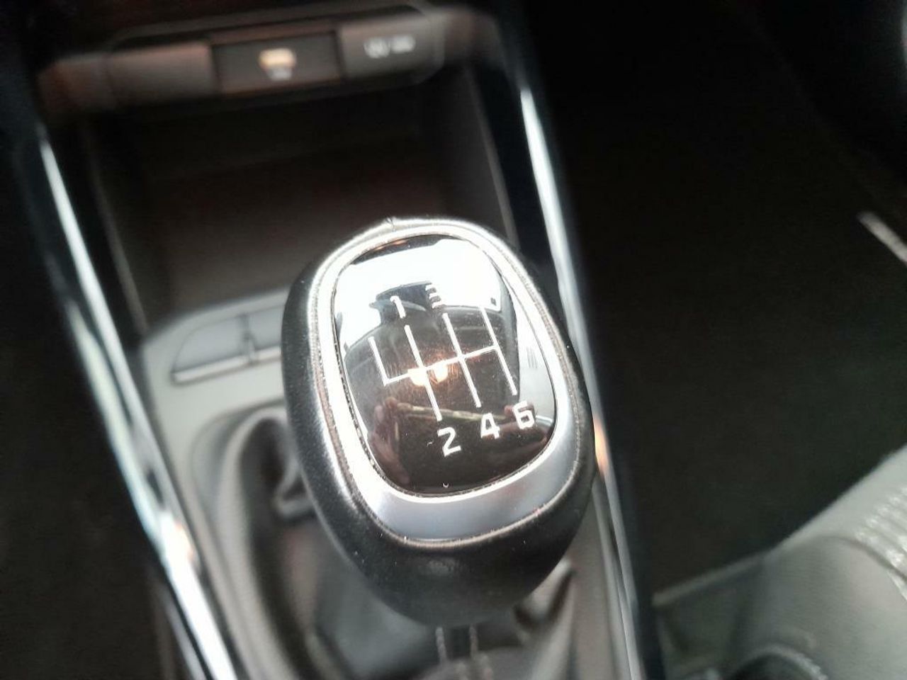Foto Kia Stonic 23